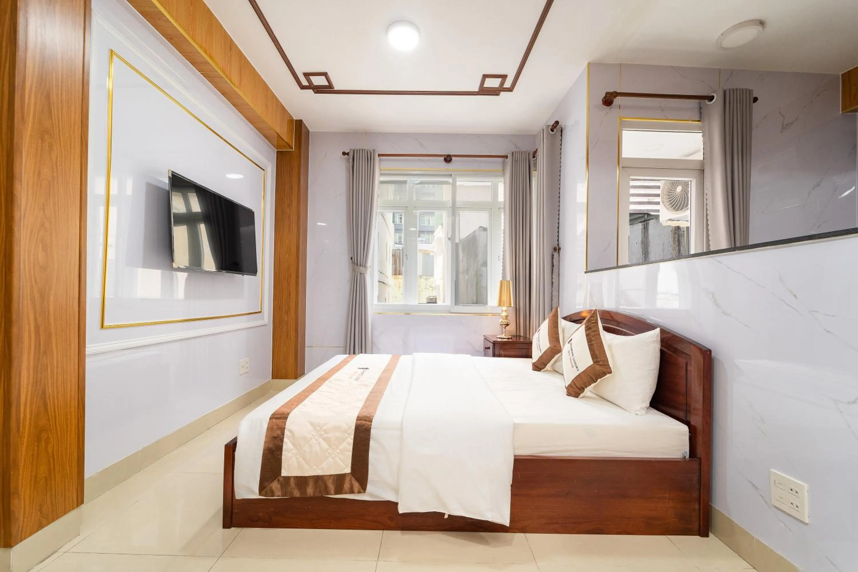 Bed in Diamond Luxury Ben Thanh