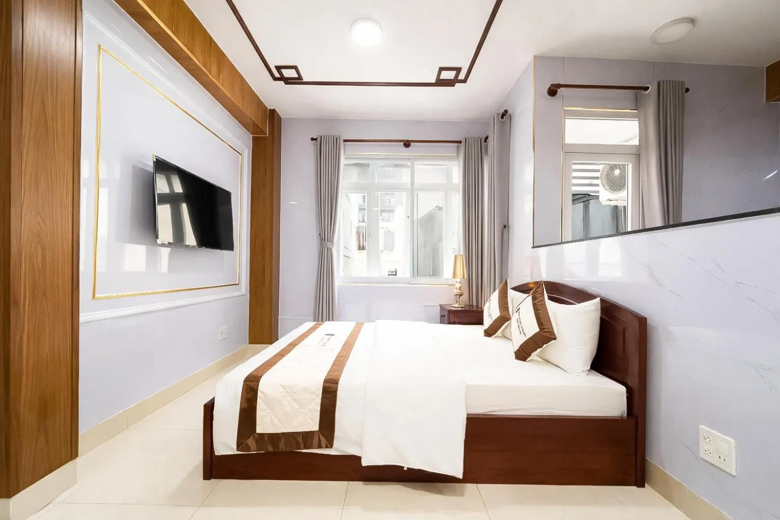 Bed in Diamond Luxury Ben Thanh