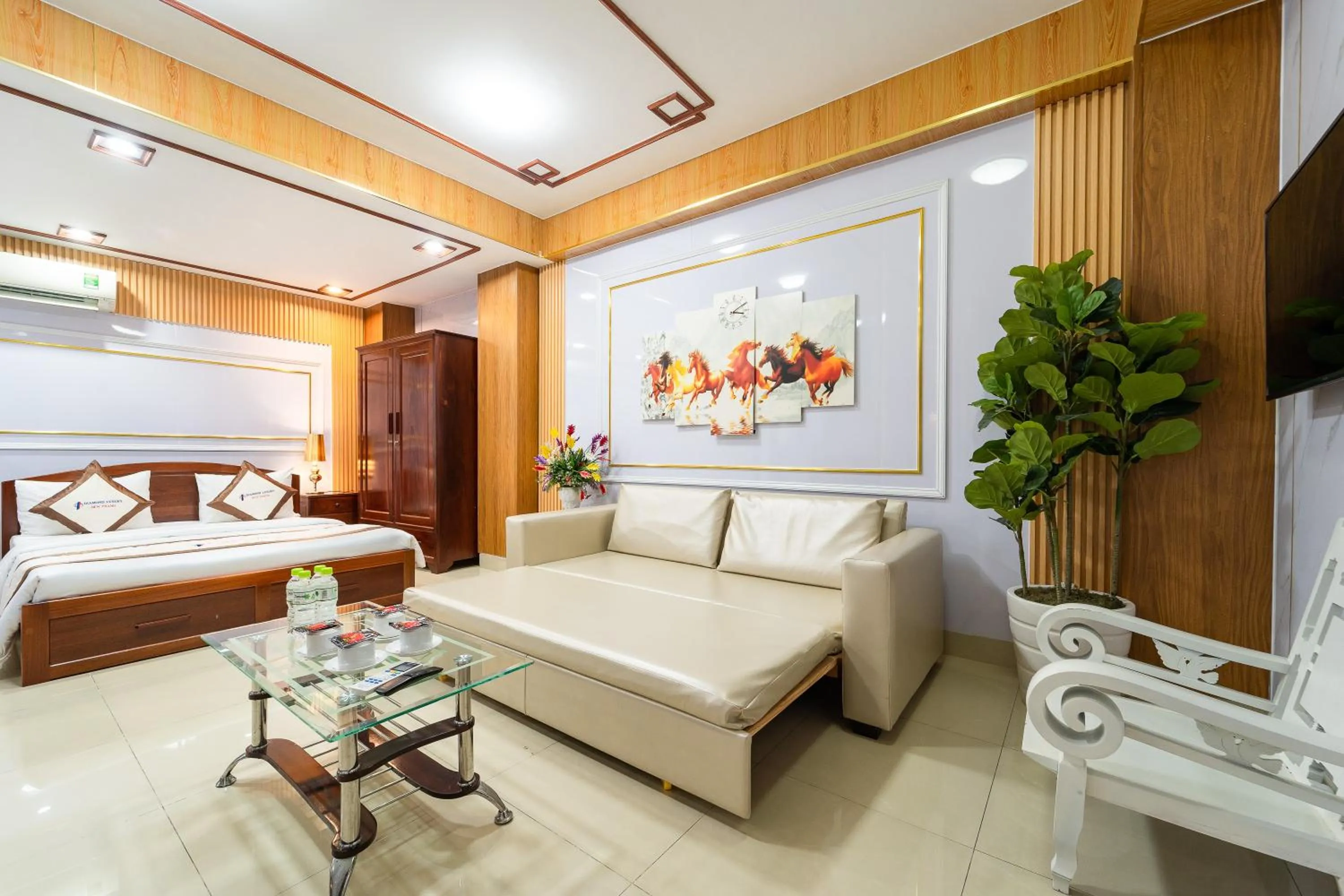 Bed in Diamond Luxury Ben Thanh