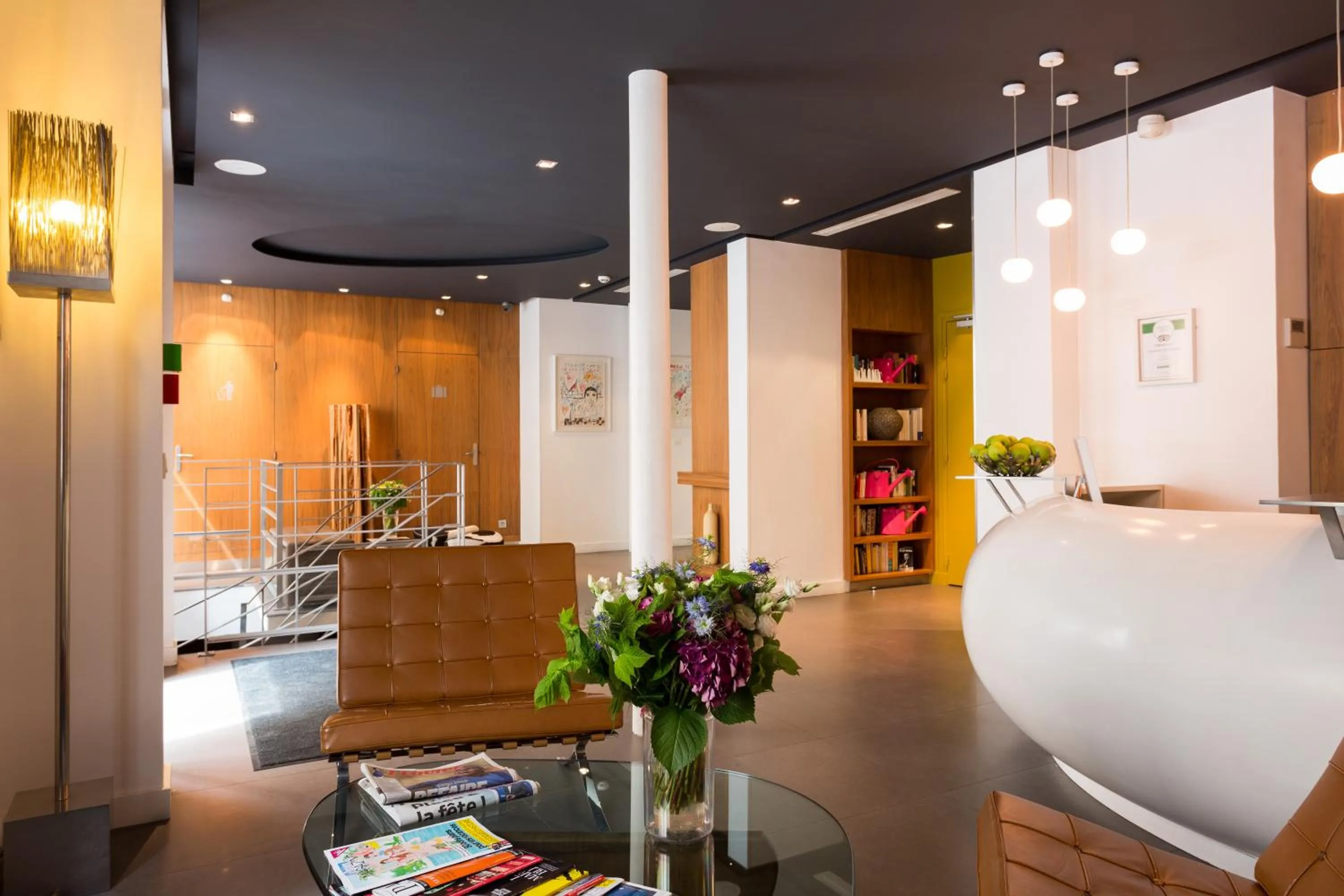 Lobby or reception in Le 20 Prieuré Hôtel