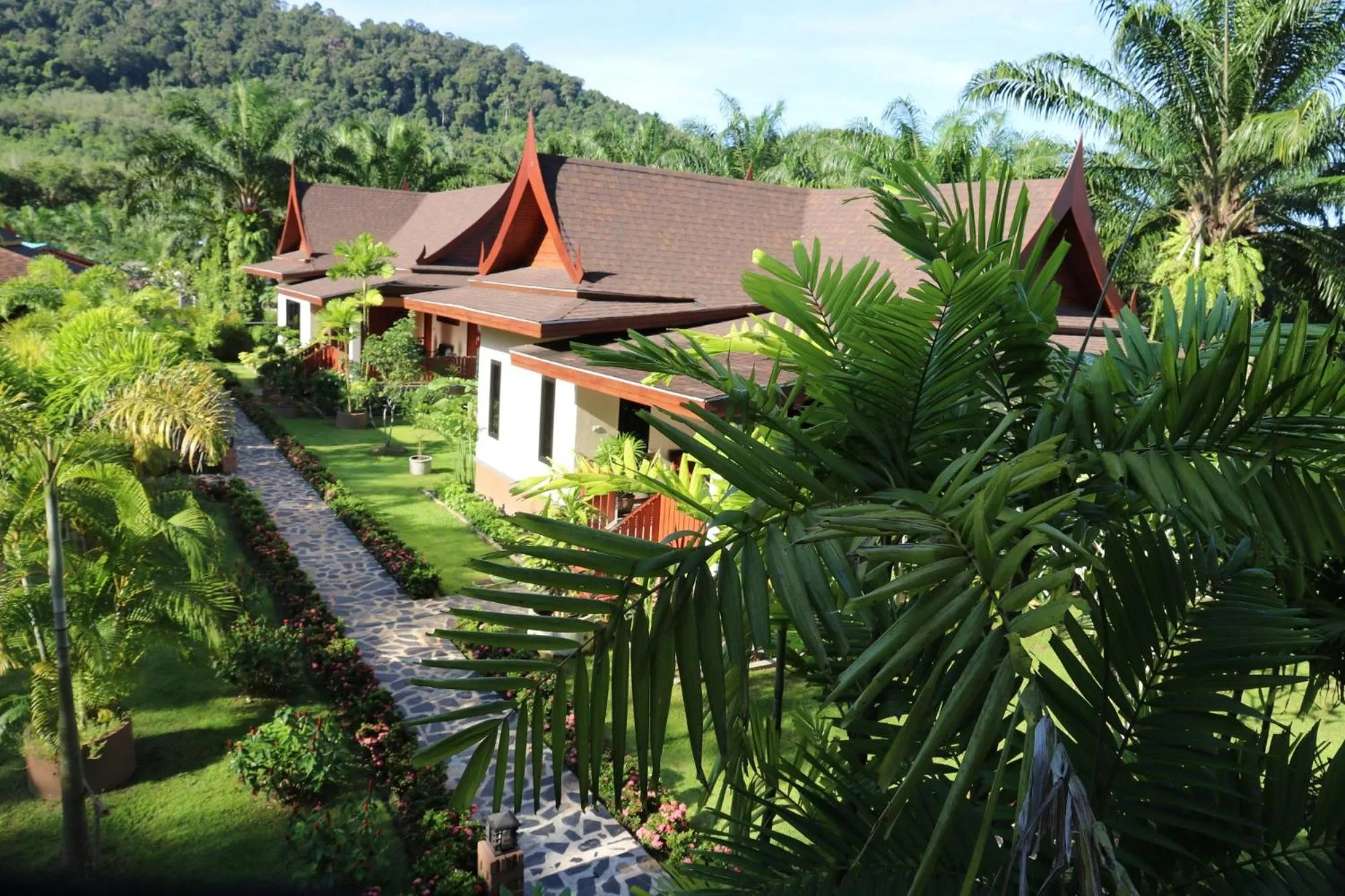 Garden view in Chanapha Residence