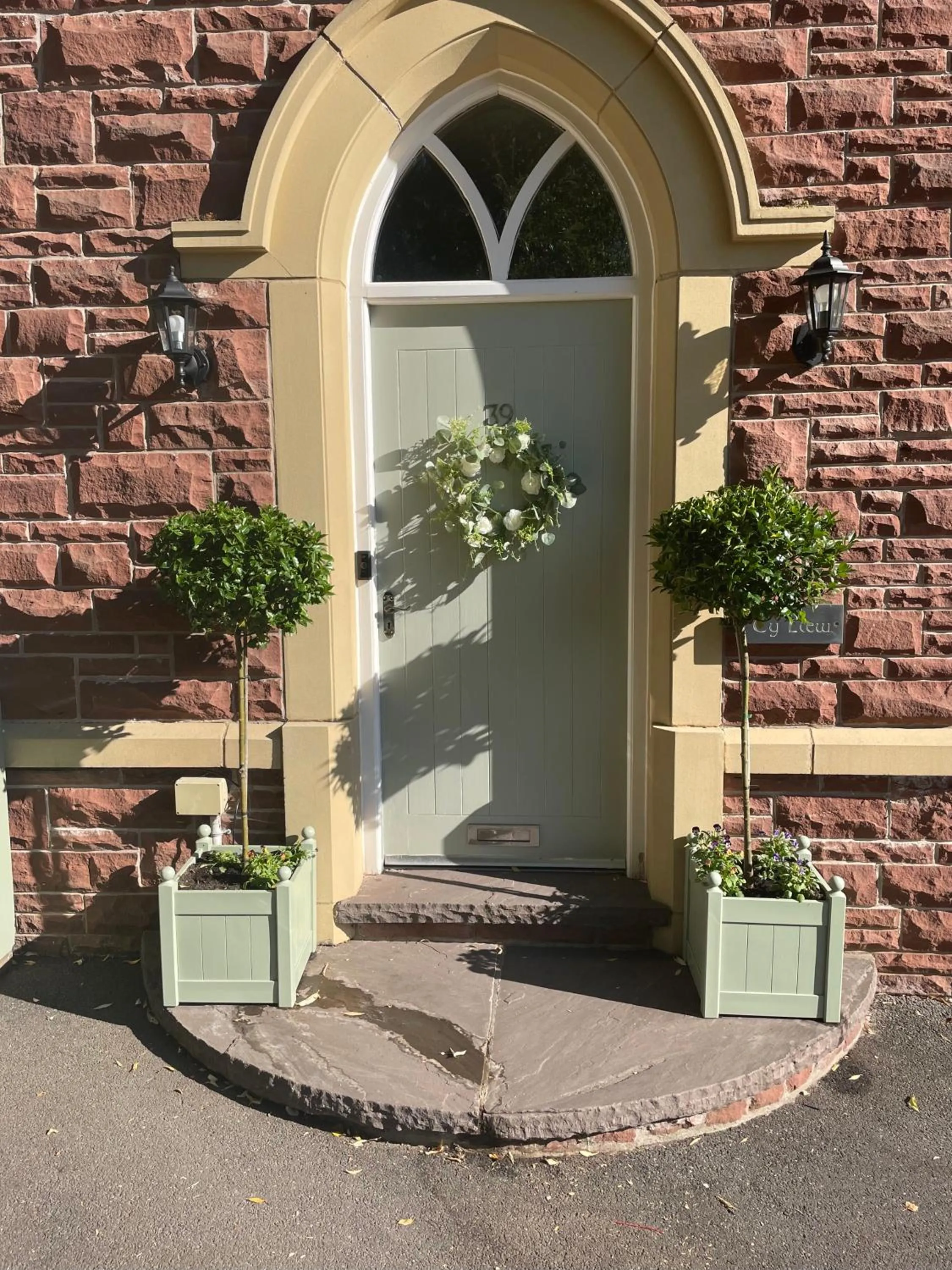 Facade/entrance in Ty Llew Lodge