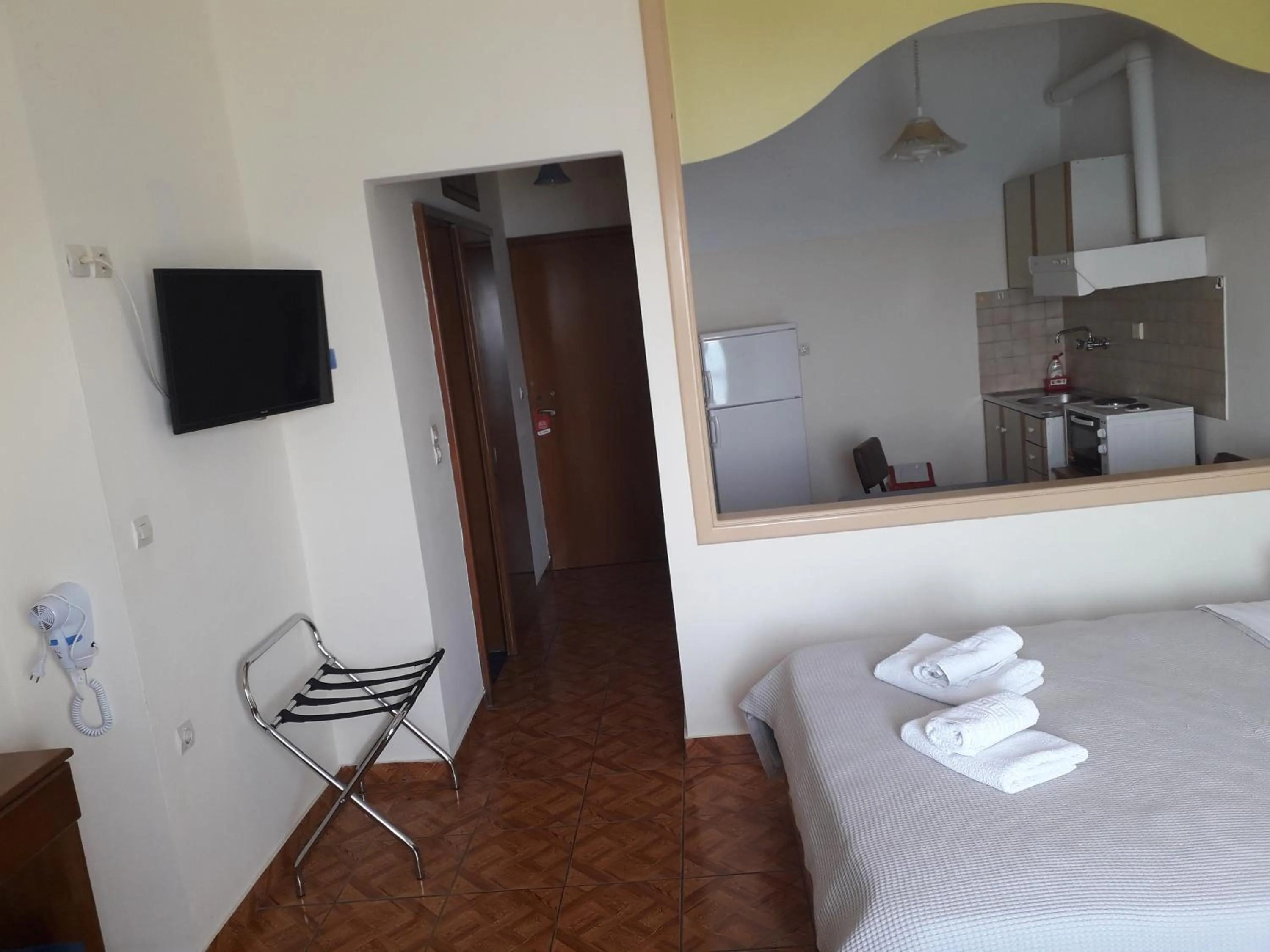 Photo of the whole room, Bed in Poseidon Hotel