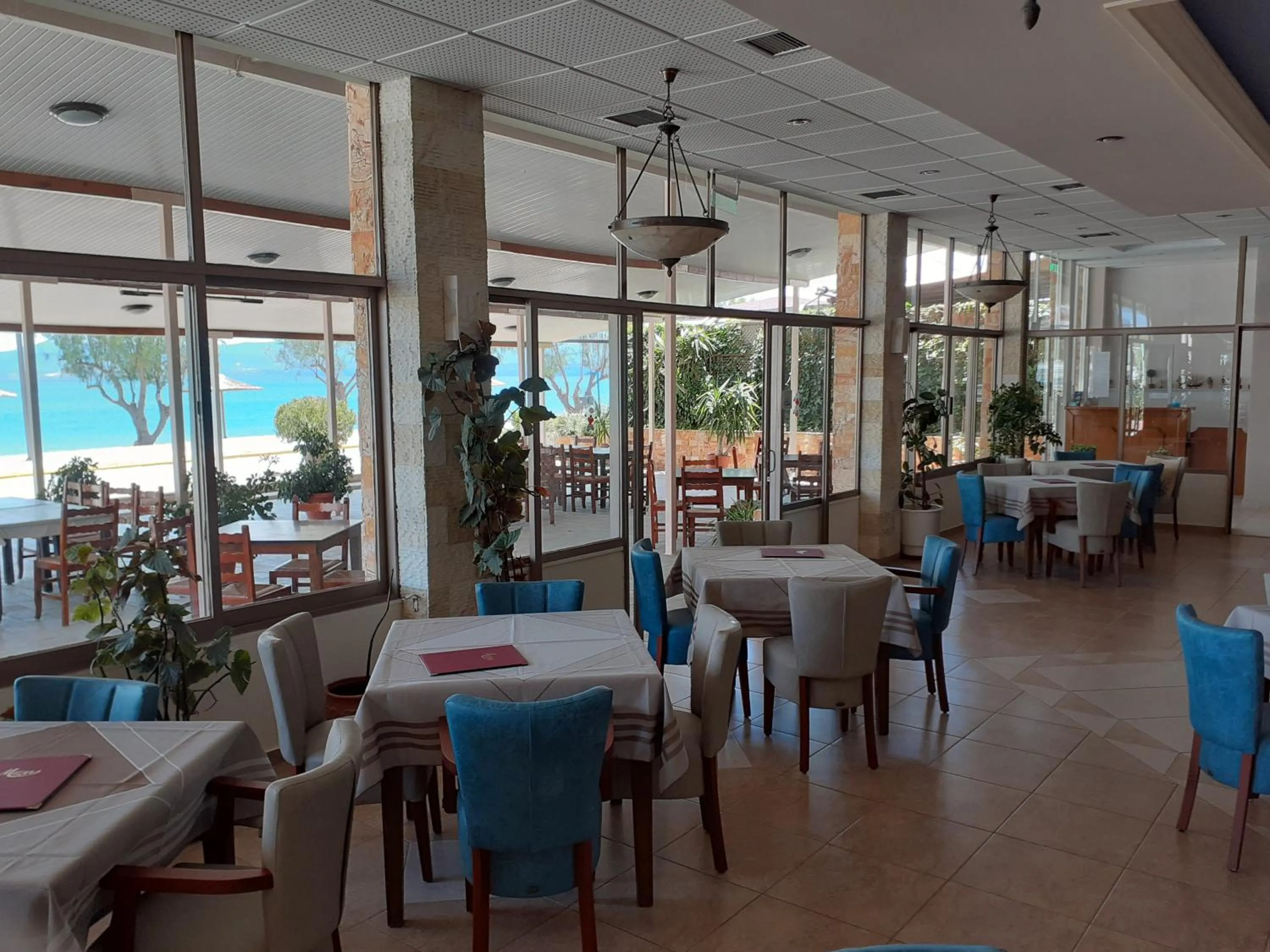 Restaurant/places to eat in Poseidon Hotel