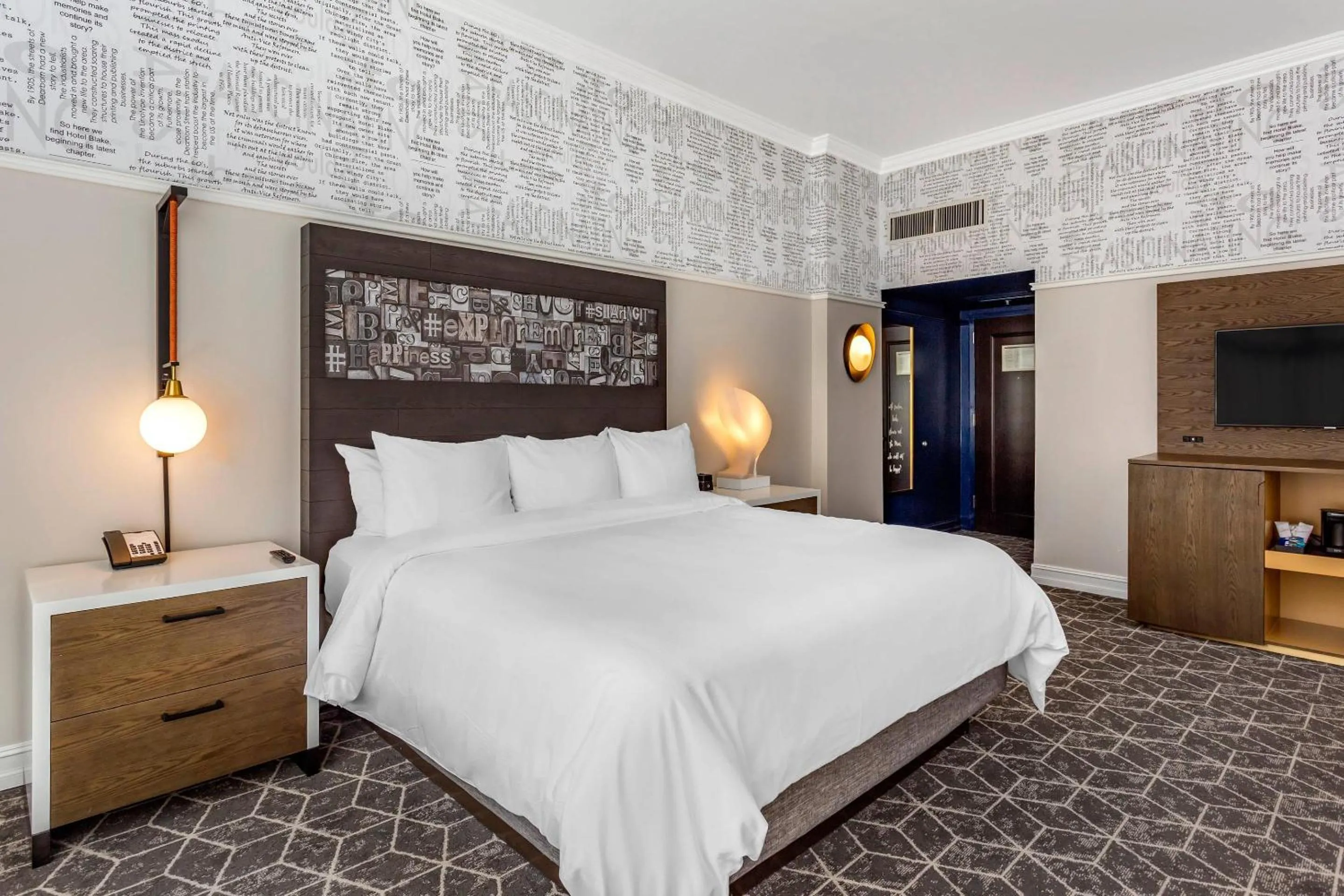 Bedroom, Bed in Bluegreen Vacations Hotel Blake, an Ascend Collection Hotel