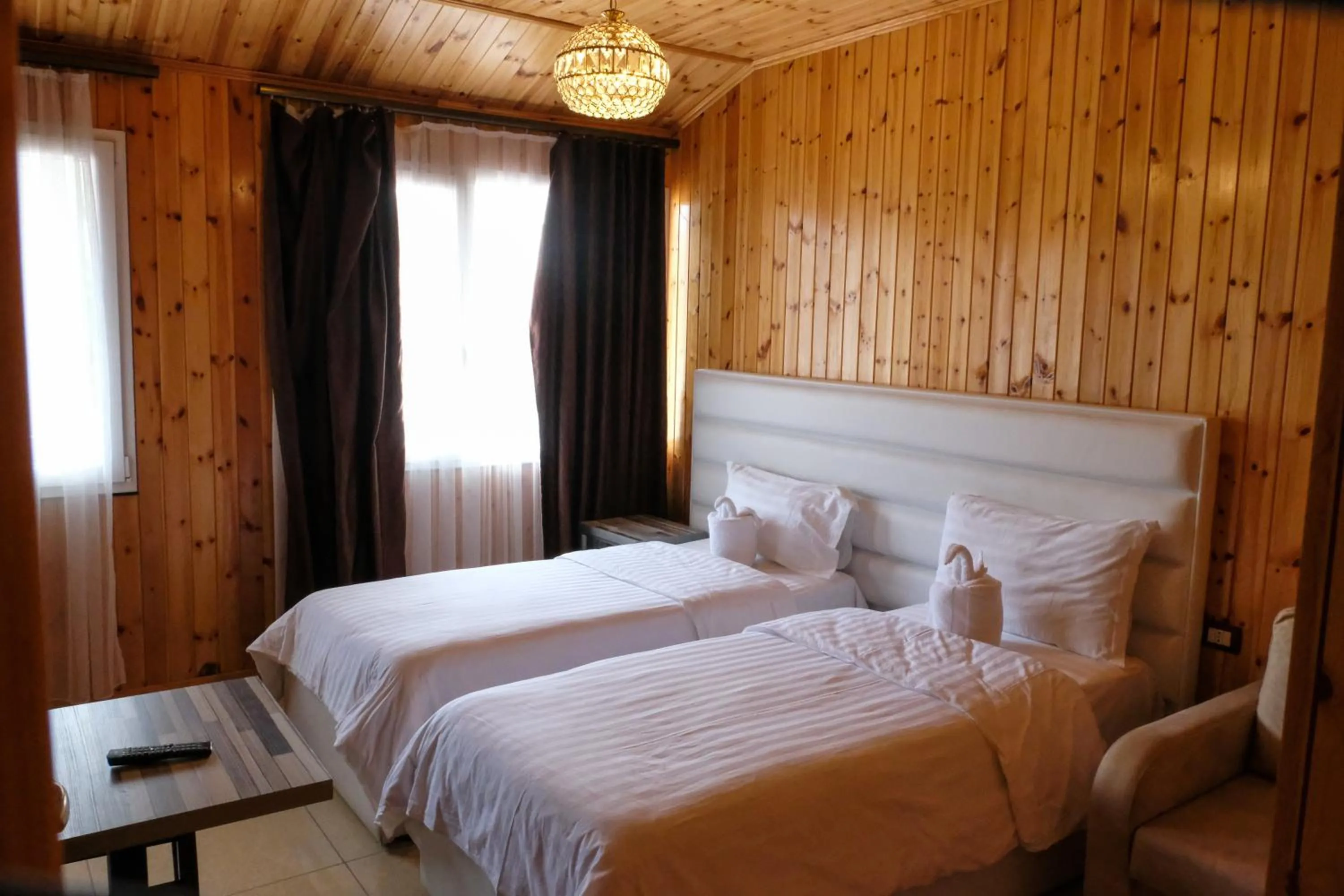 Bed in Buna Park Hotel