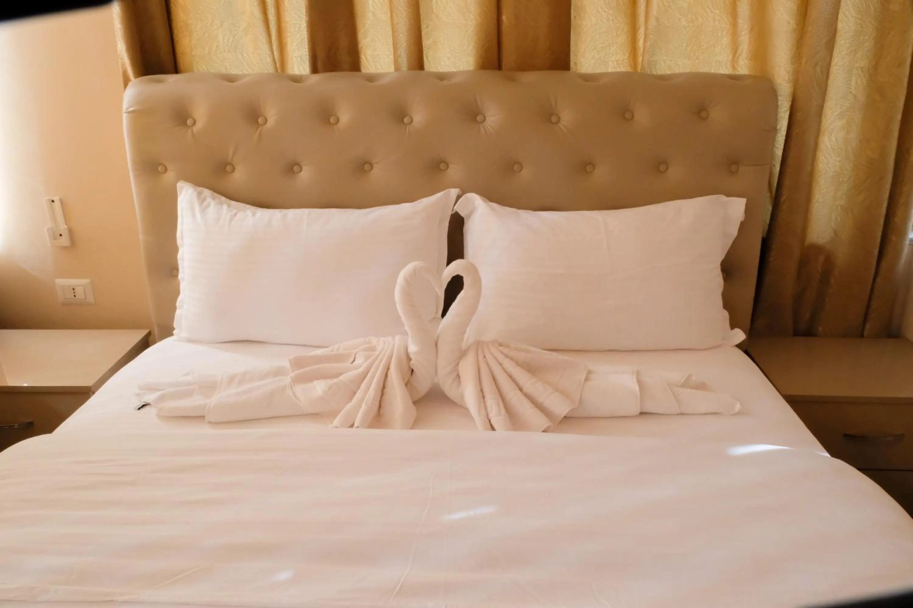 Photo of the whole room, Bed in Buna Park Hotel