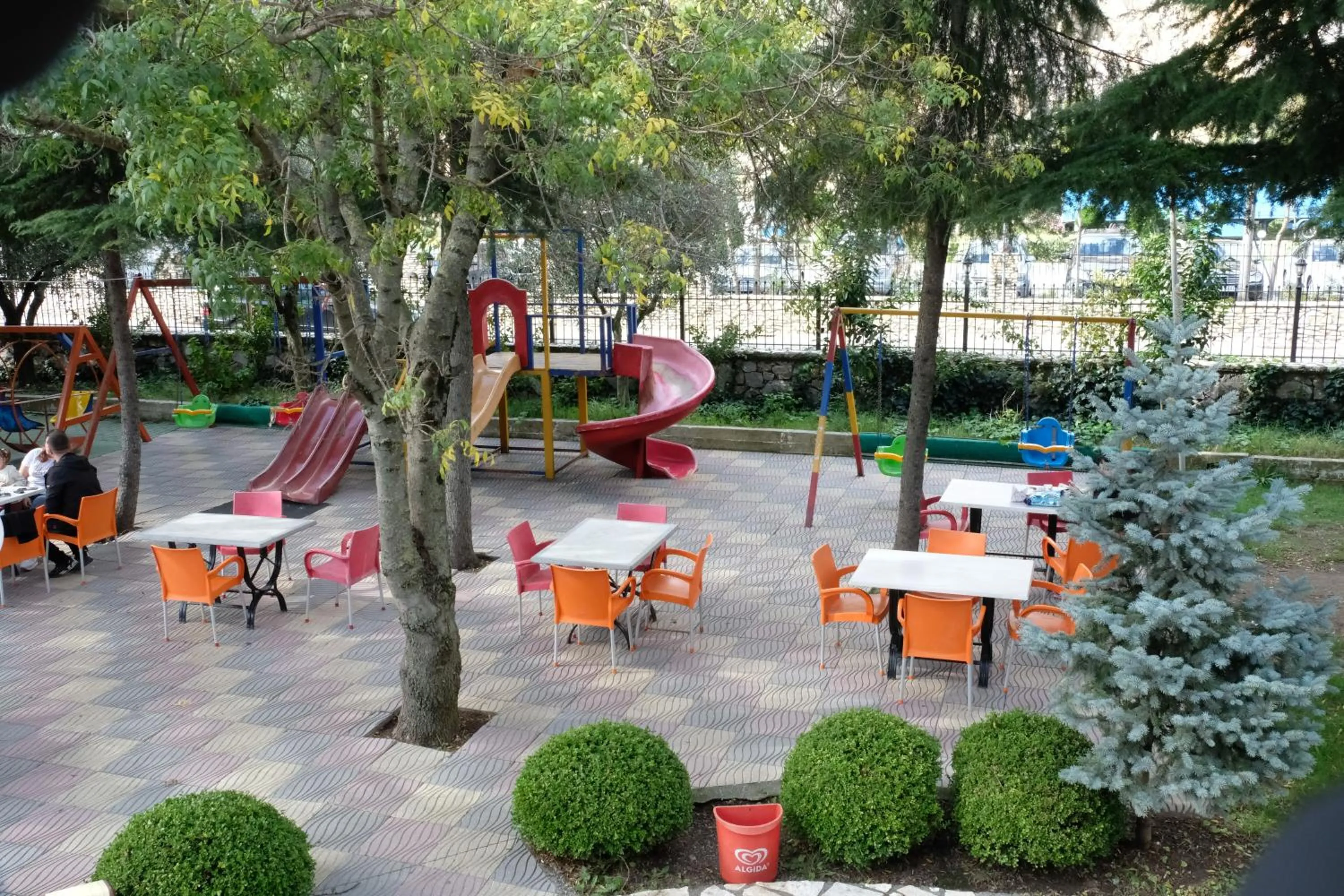 Children play ground in Buna Park Hotel