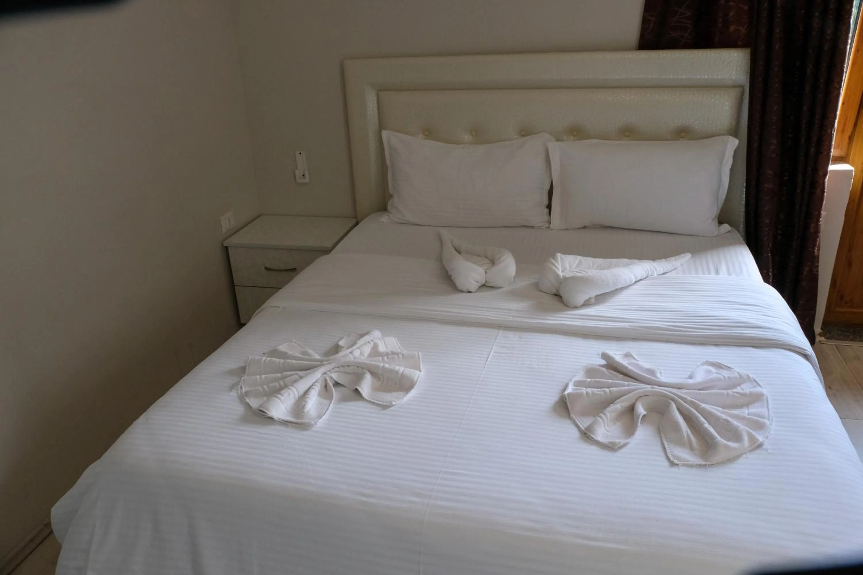 Photo of the whole room, Bed in Buna Park Hotel