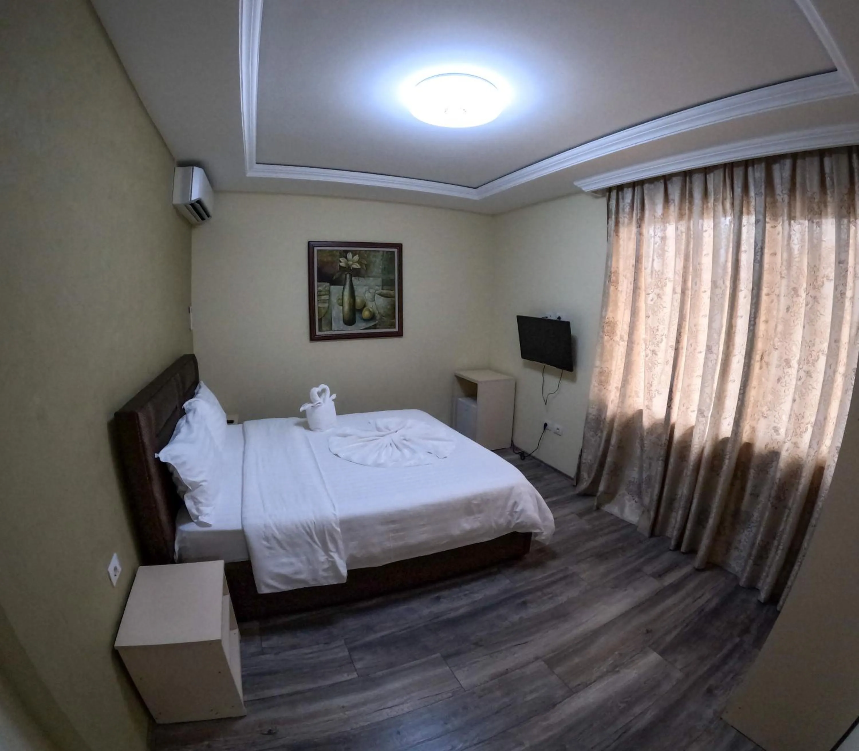Photo of the whole room, Bed in Buna Park Hotel