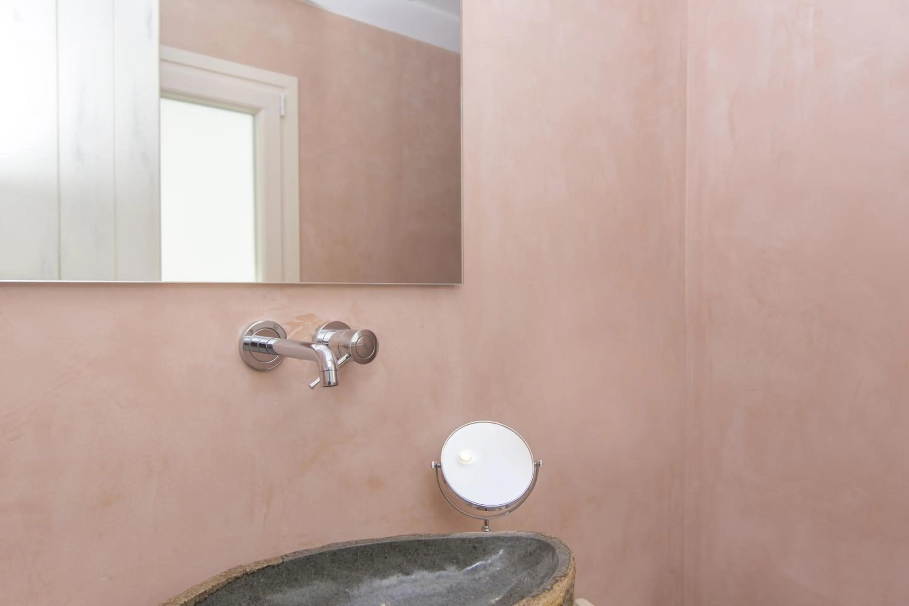 Shower in Emery Hotel