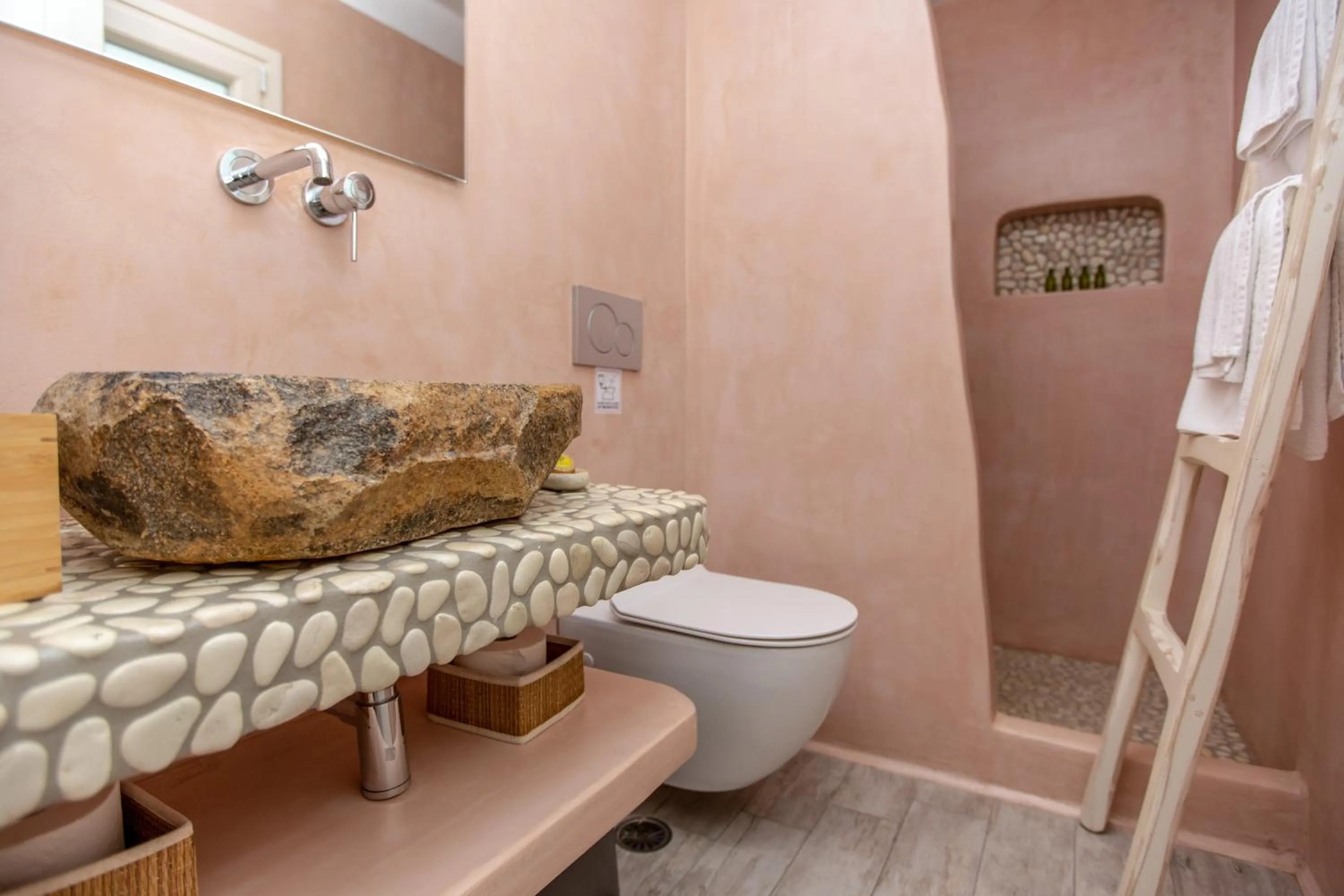 Shower in Emery Hotel