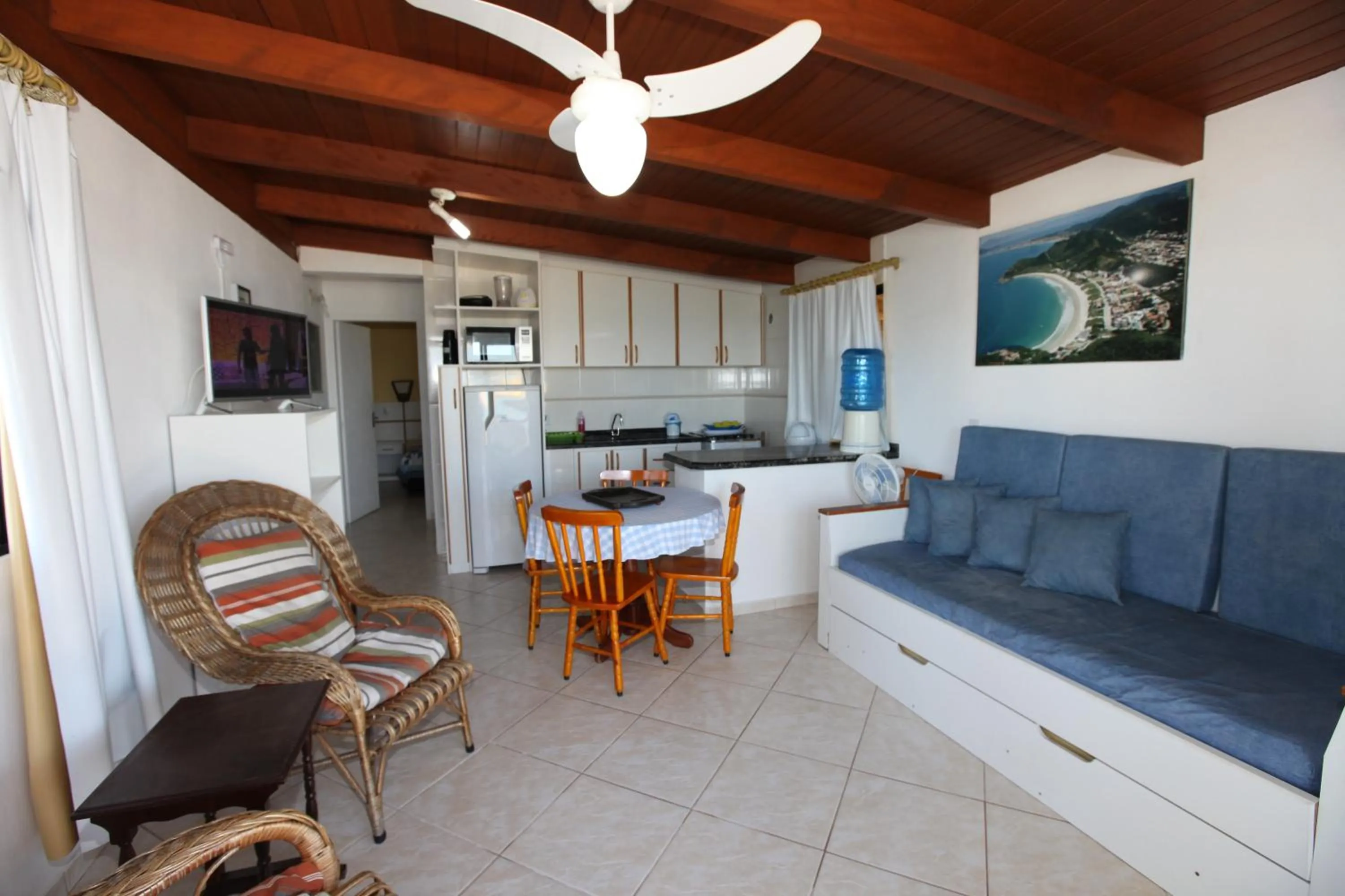 Kitchen or kitchenette in Pousada Hibisco