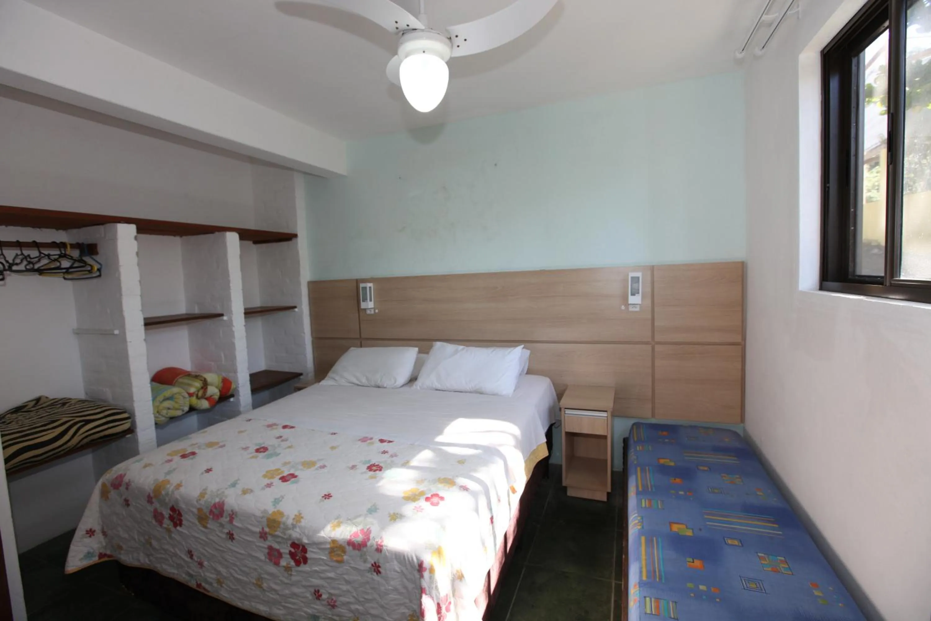 Photo of the whole room, Bed in Pousada Hibisco