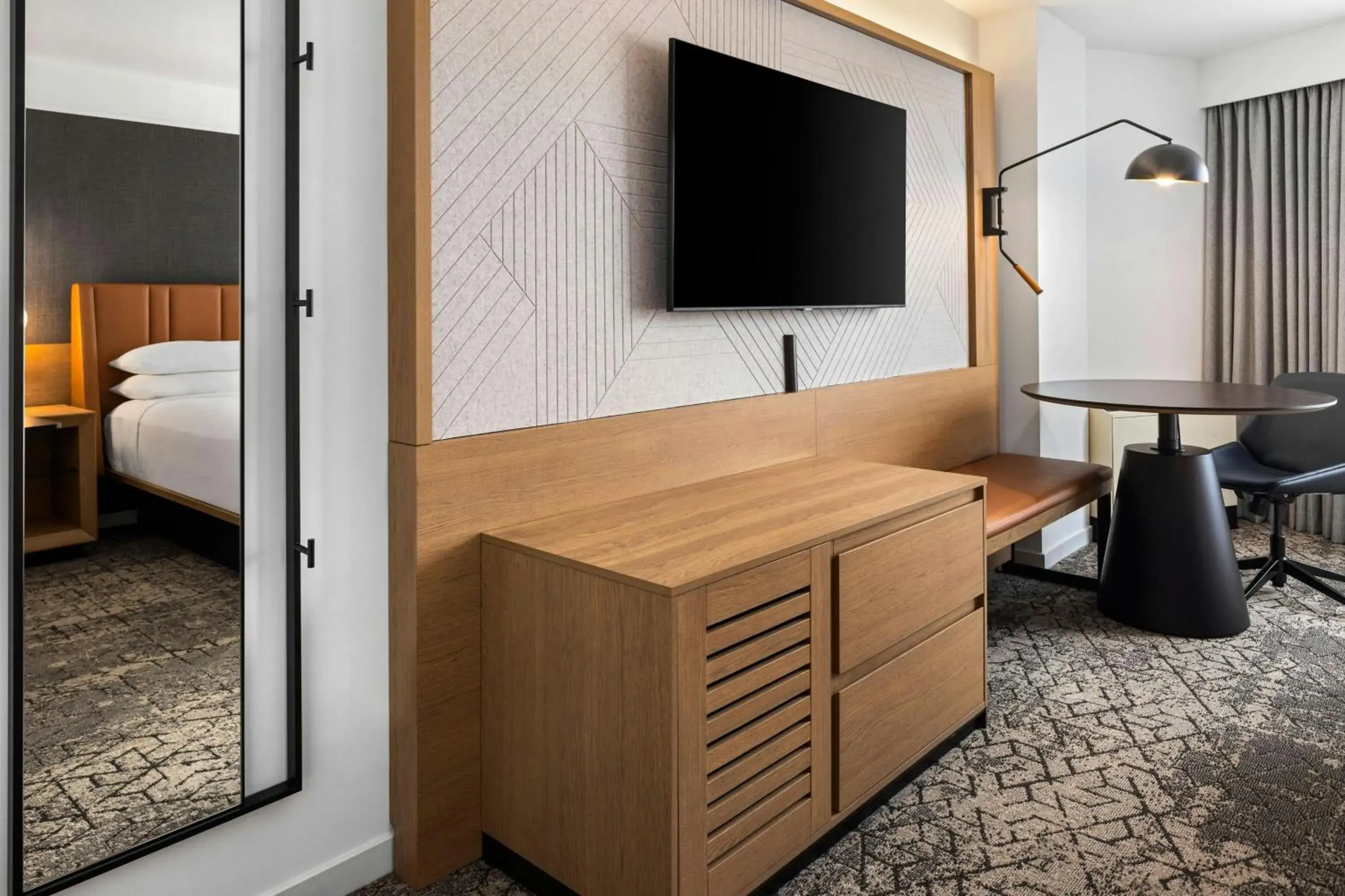 King Room in Sheraton Minneapolis Downtown Convention Center King Room in Sheraton Minneapolis Downtown Convention Center