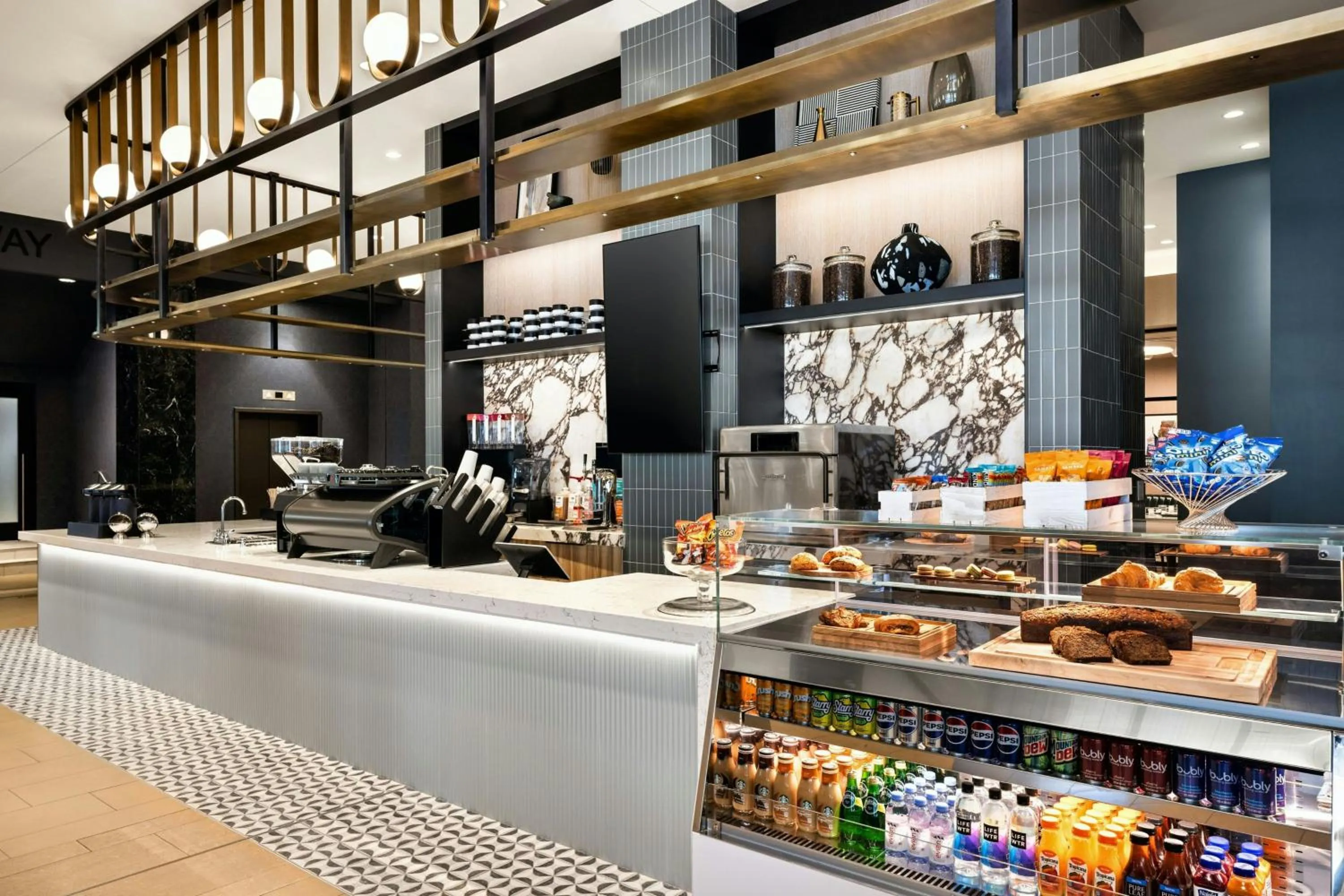 Restaurant/places to eat in Sheraton Minneapolis Downtown Convention Center