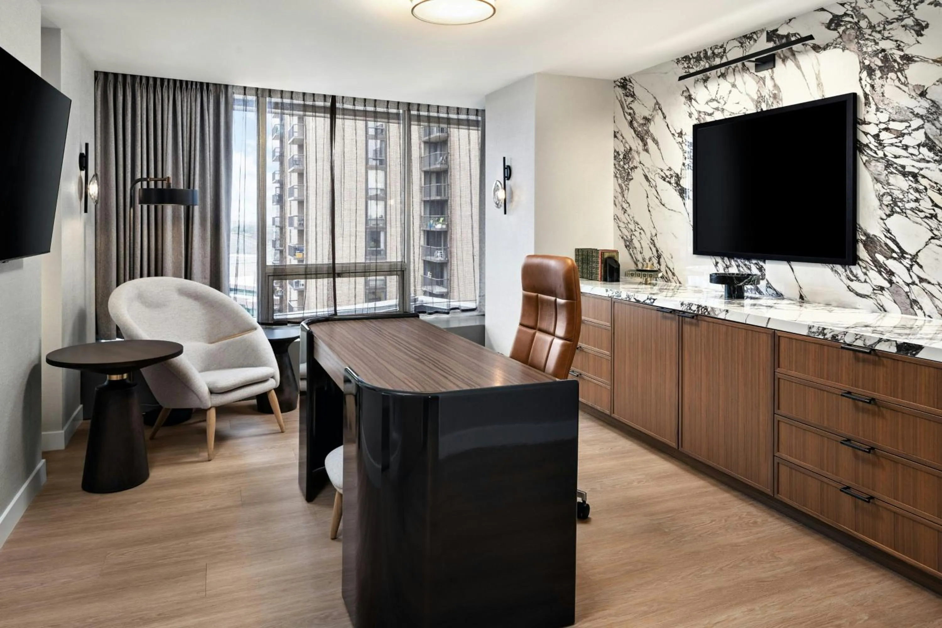 Bedroom in Sheraton Minneapolis Downtown Convention Center