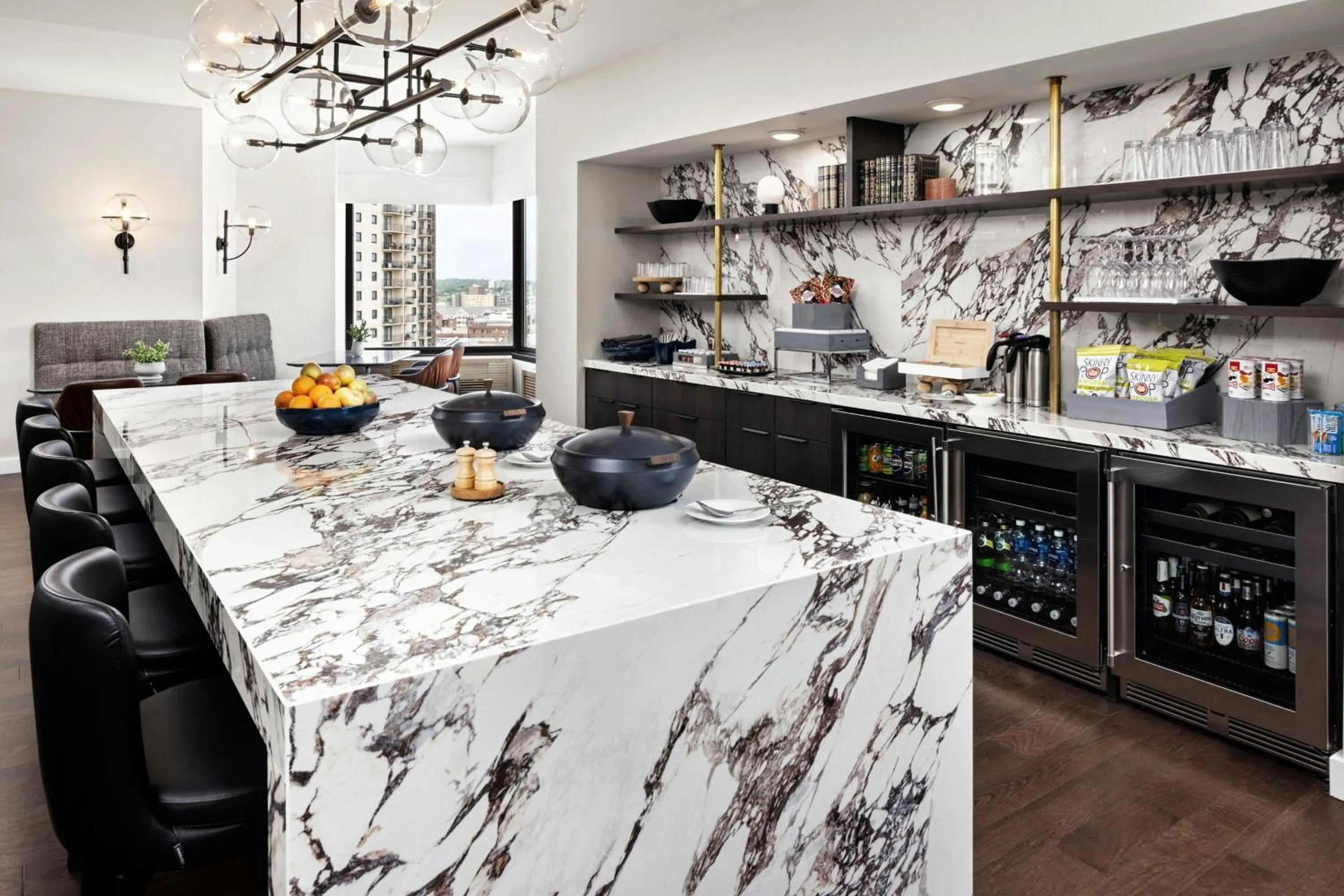 Lounge or bar in Sheraton Minneapolis Downtown Convention Center