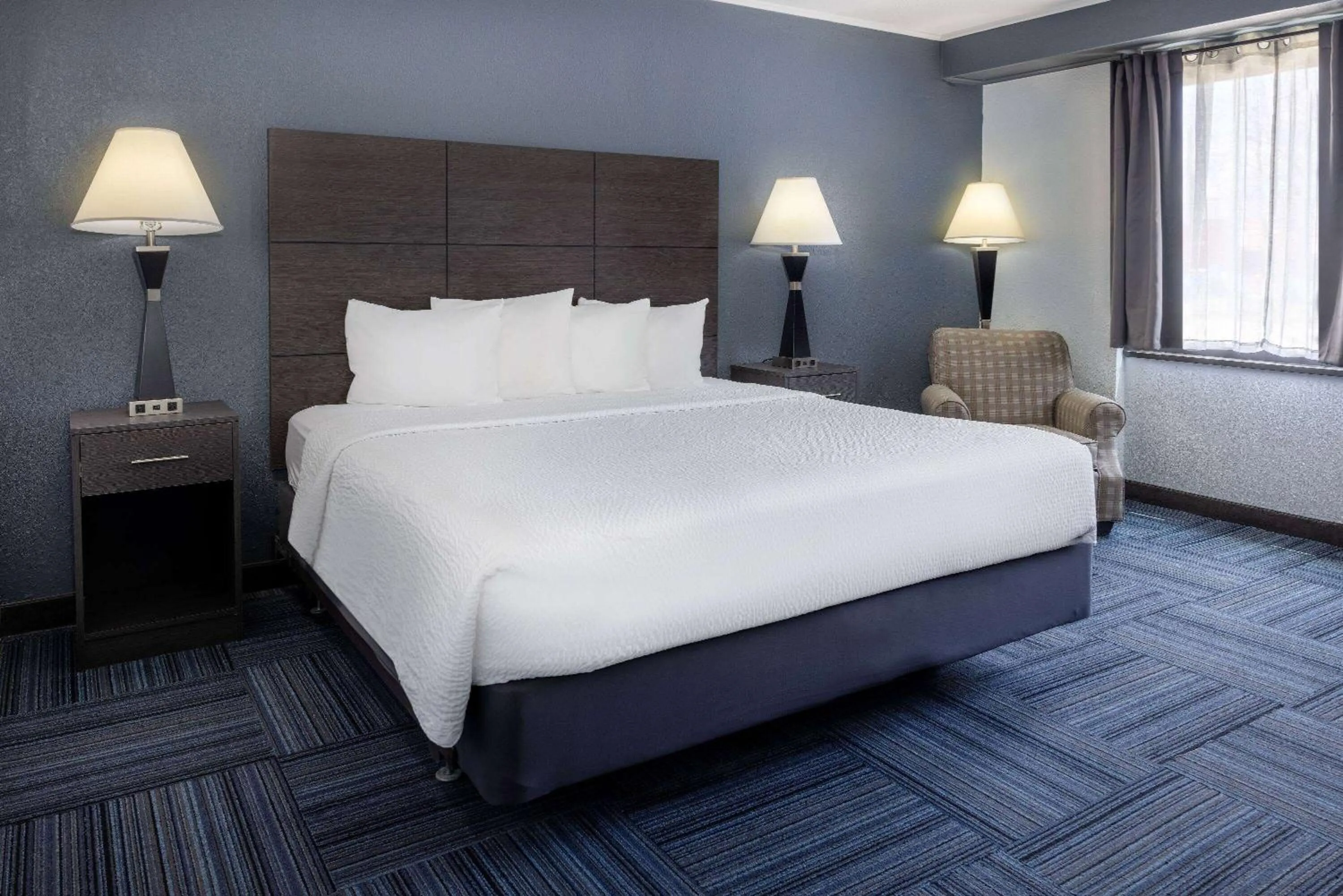 Photo of the whole room, Bed in Baymont by Wyndham Appleton