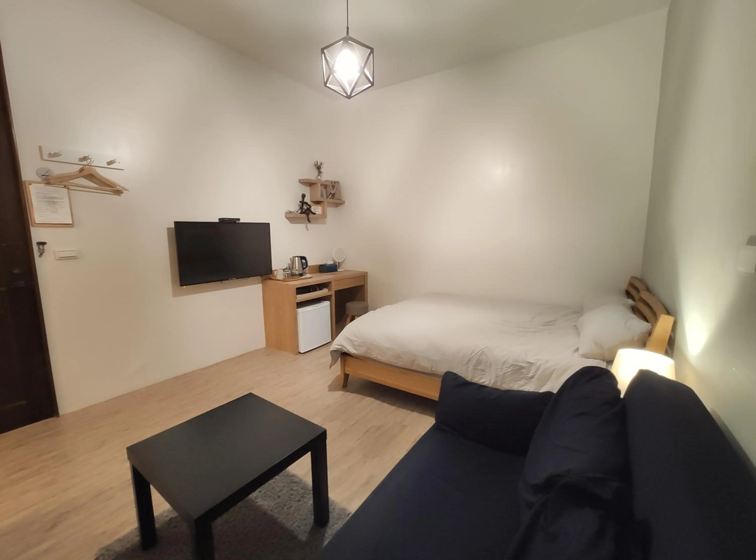 Photo of the whole room, Bed in Iron St. House