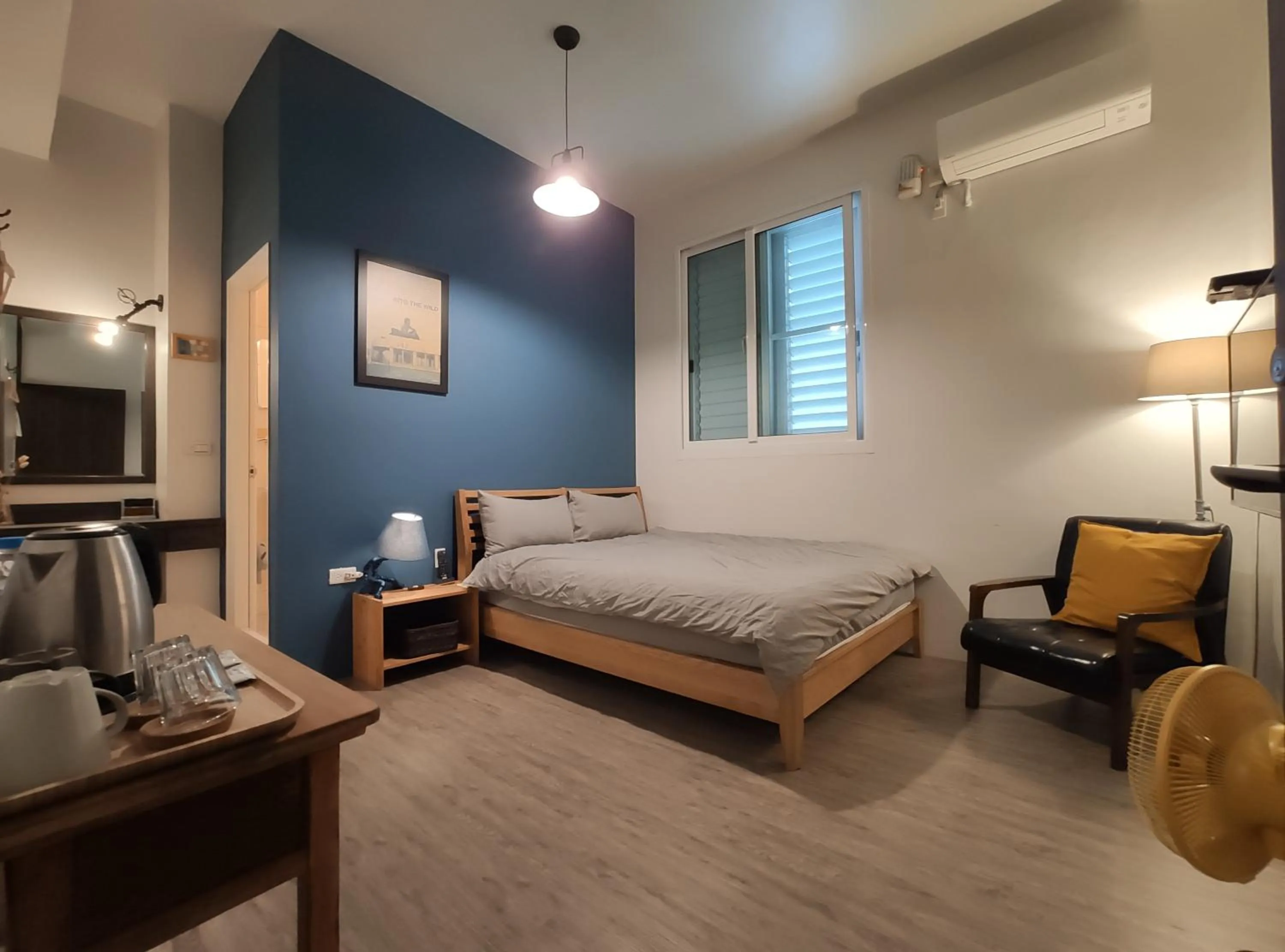 Photo of the whole room, Bed in Iron St. House