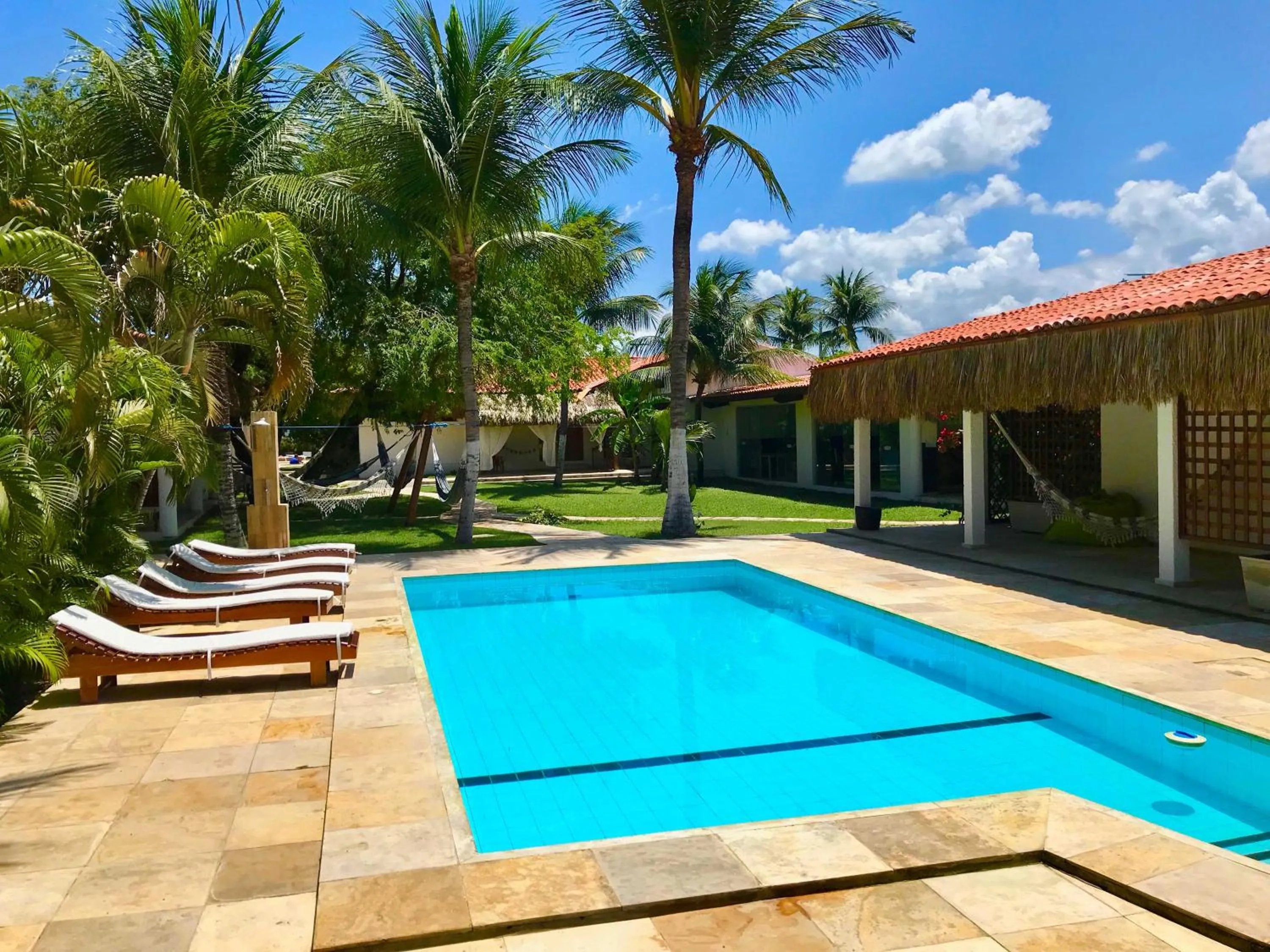 Swimming pool in Tucano Pousada