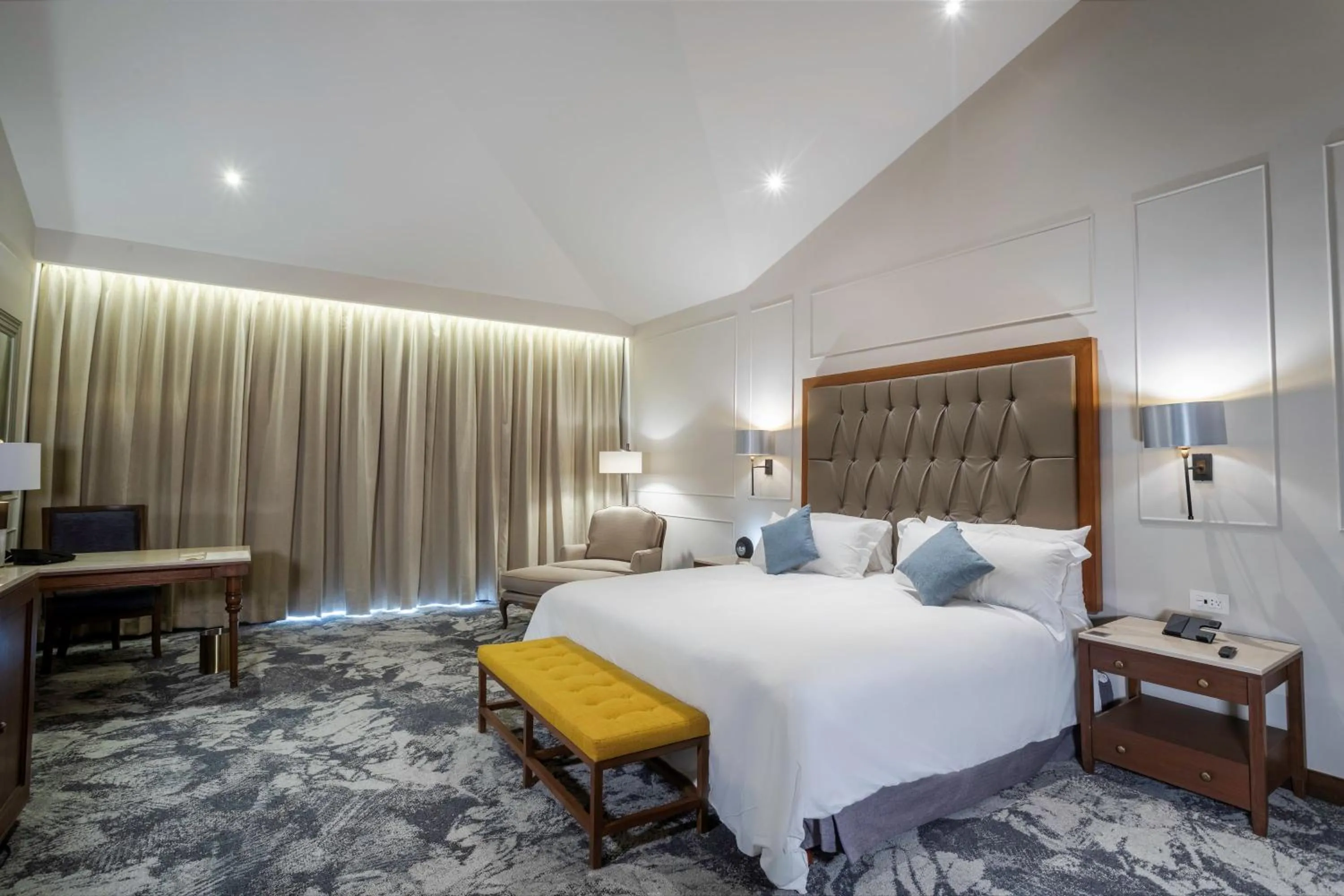 Bedroom, Bed in Quinta Real Saltillo