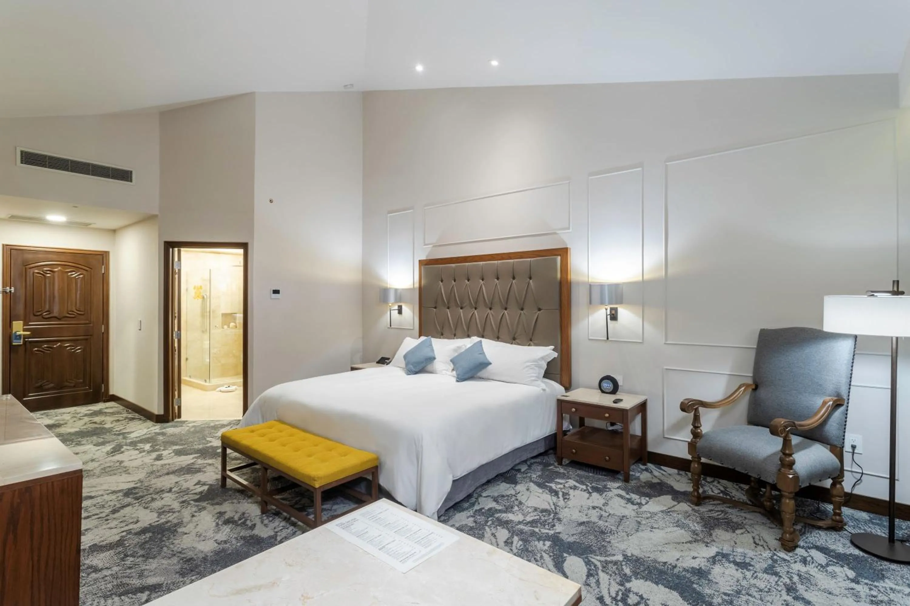 Bedroom, Bed in Quinta Real Saltillo