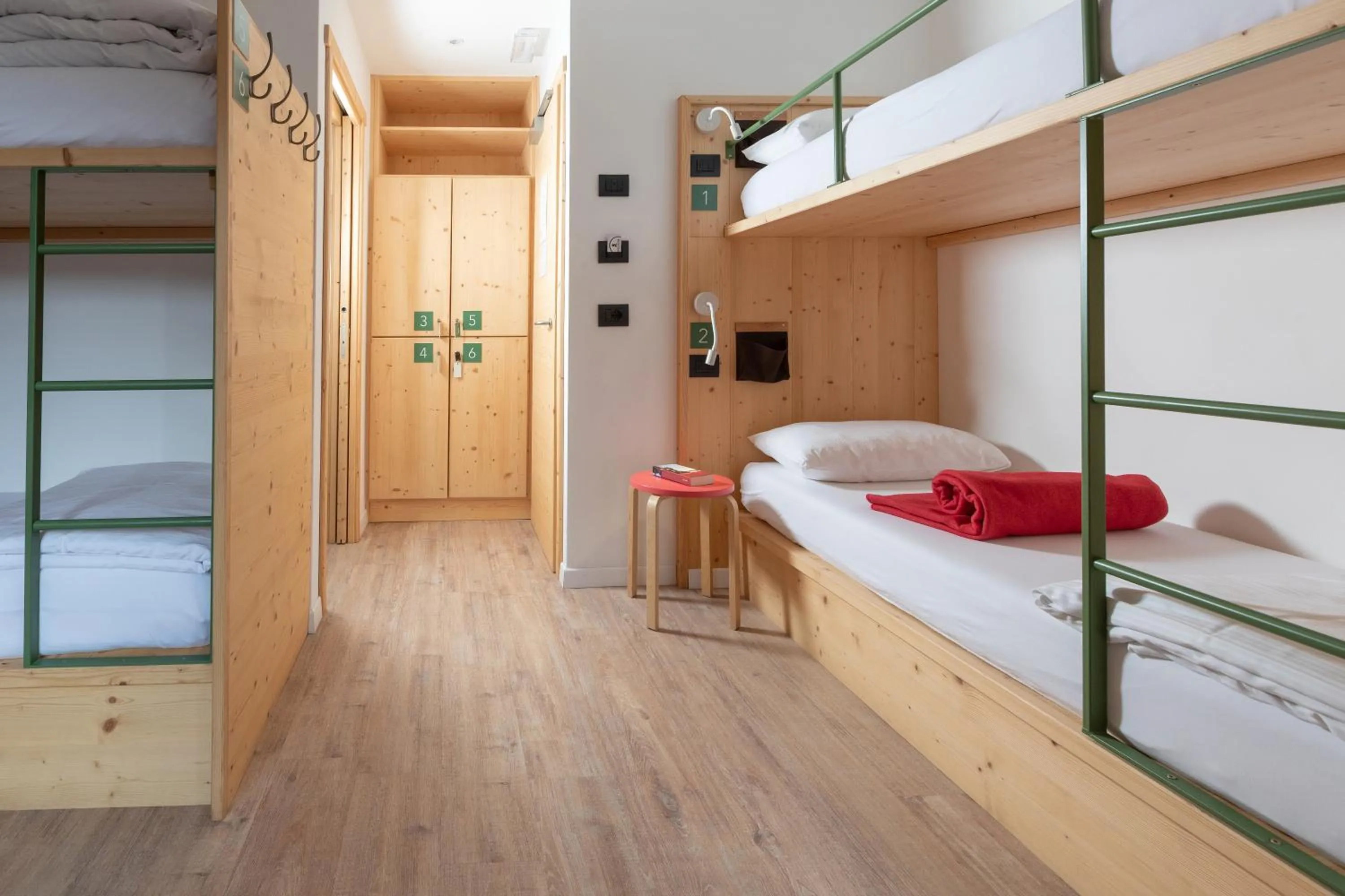 Photo of the whole room, Bed in Ostello Alpino