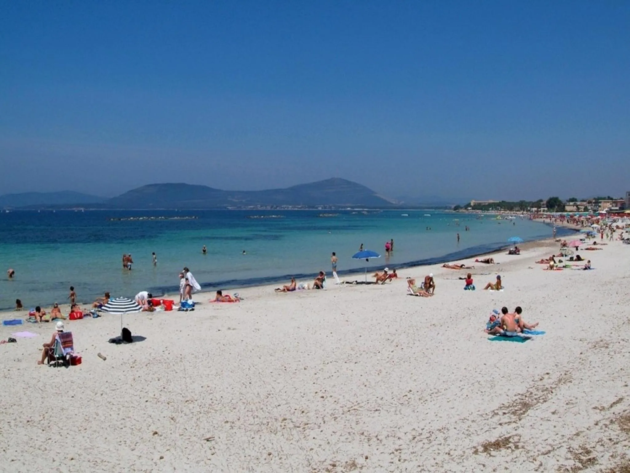 Beach in Alma di Alghero Apartments