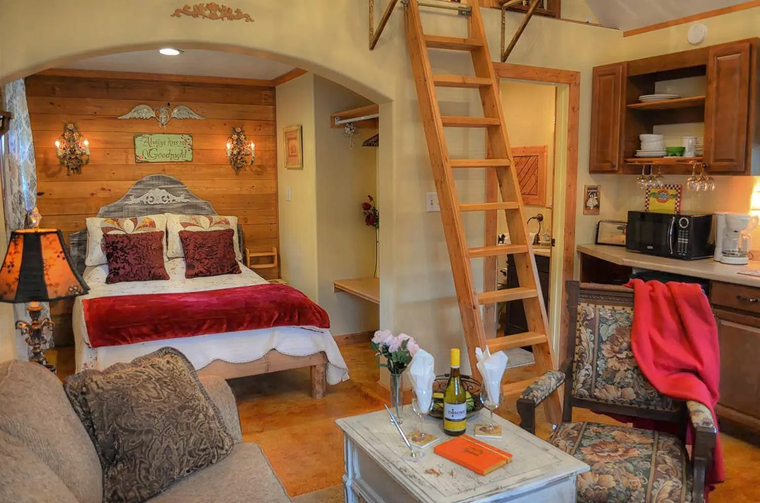 Bed in Rarumpelpunzeldornaschenwittchen