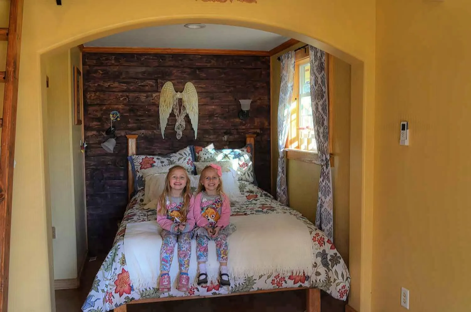 Bed in Rarumpelpunzeldornaschenwittchen