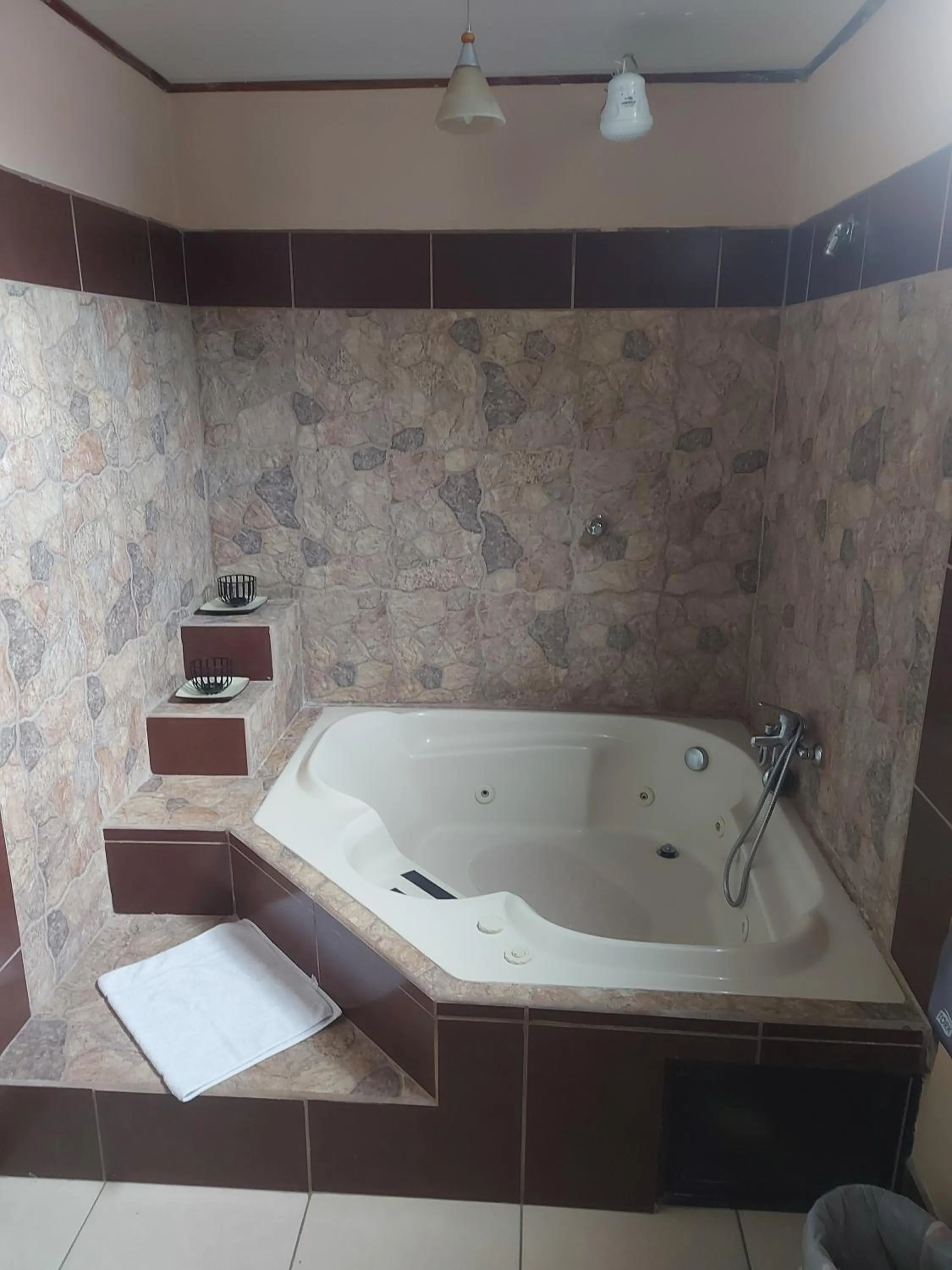 Bathroom in Hotel Torre Fuerte