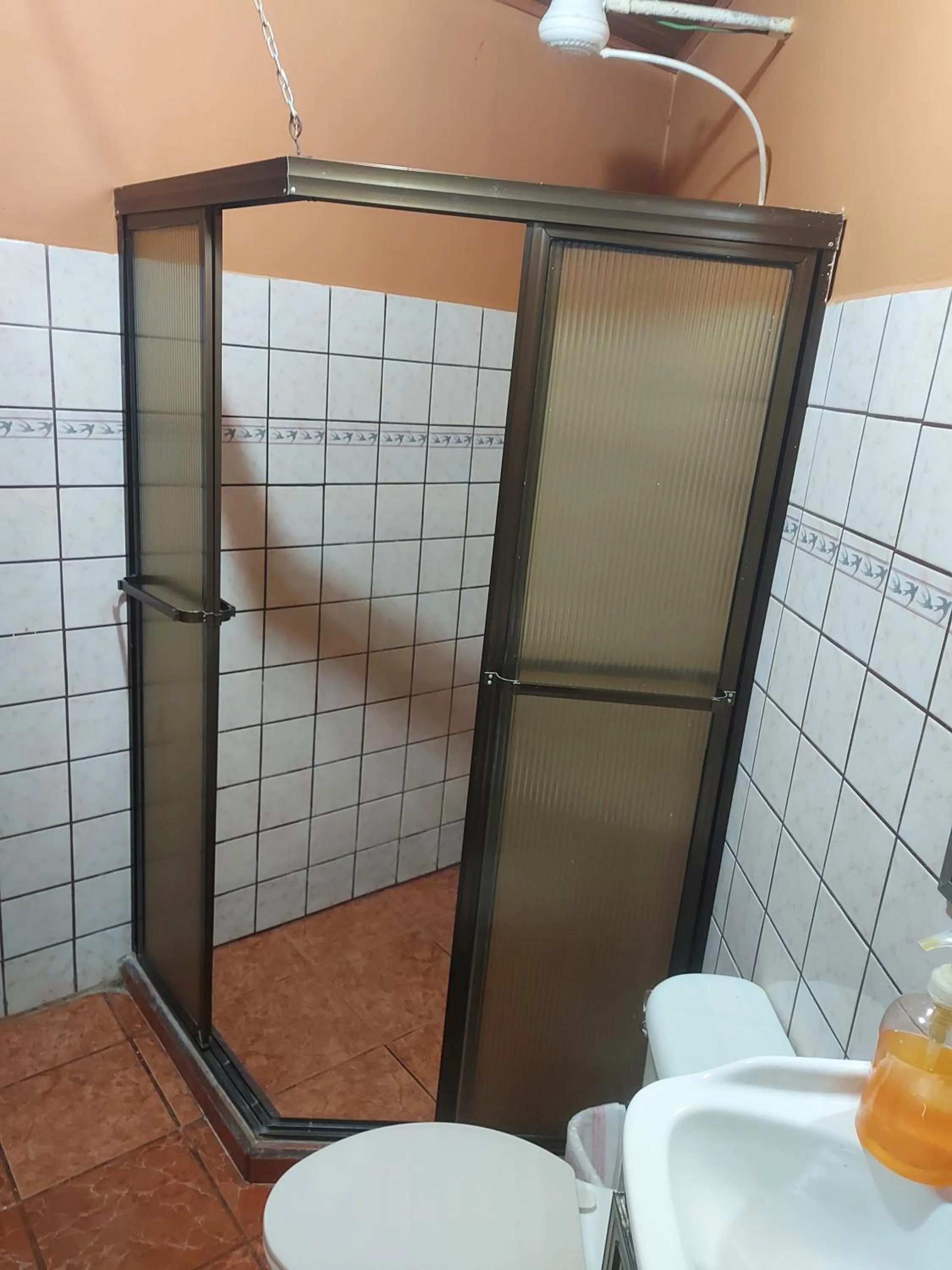 Shower in Hotel Torre Fuerte