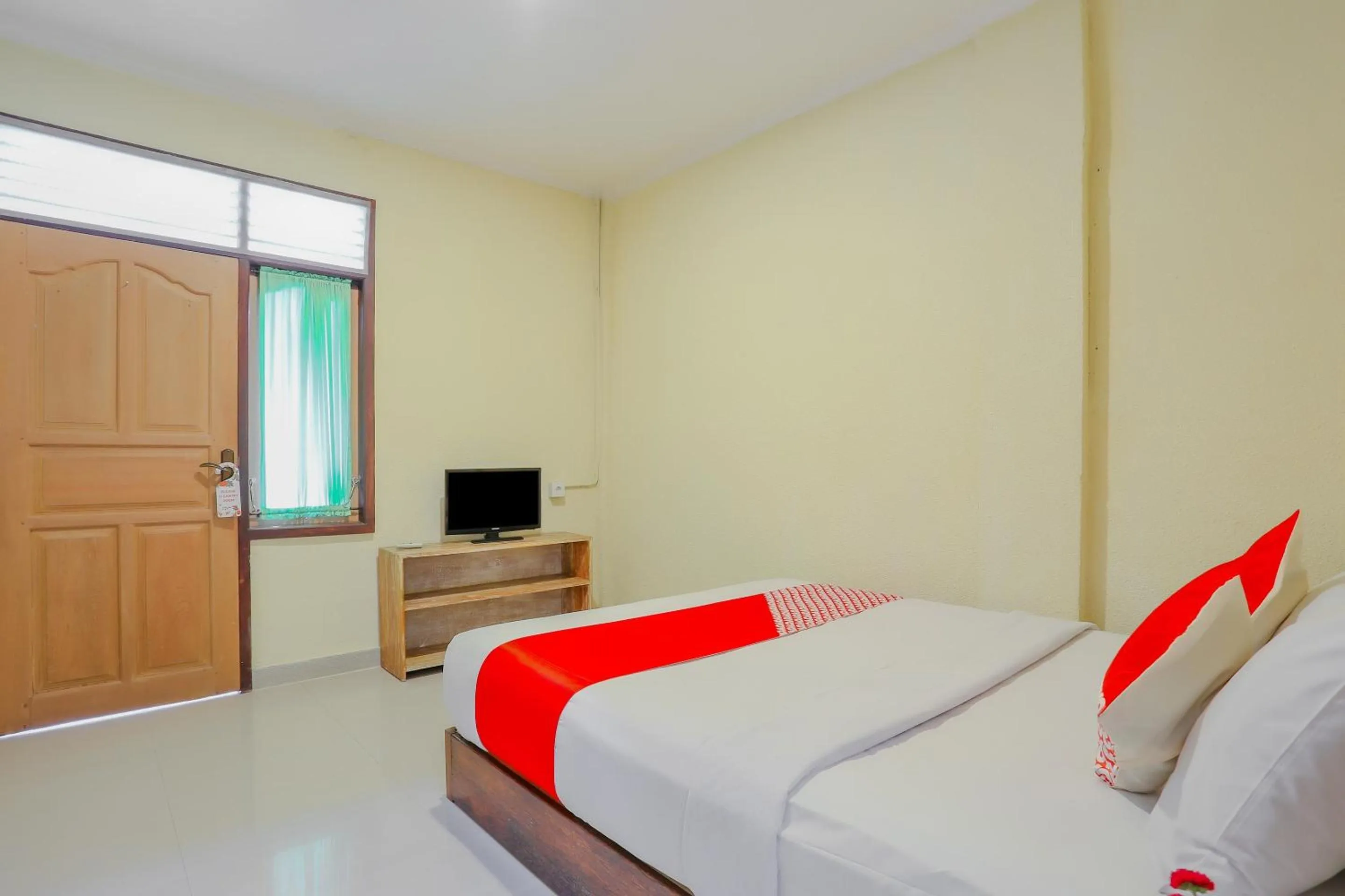 Bedroom, Bed in OYO Life 90301 Hidden Village Uluwatu