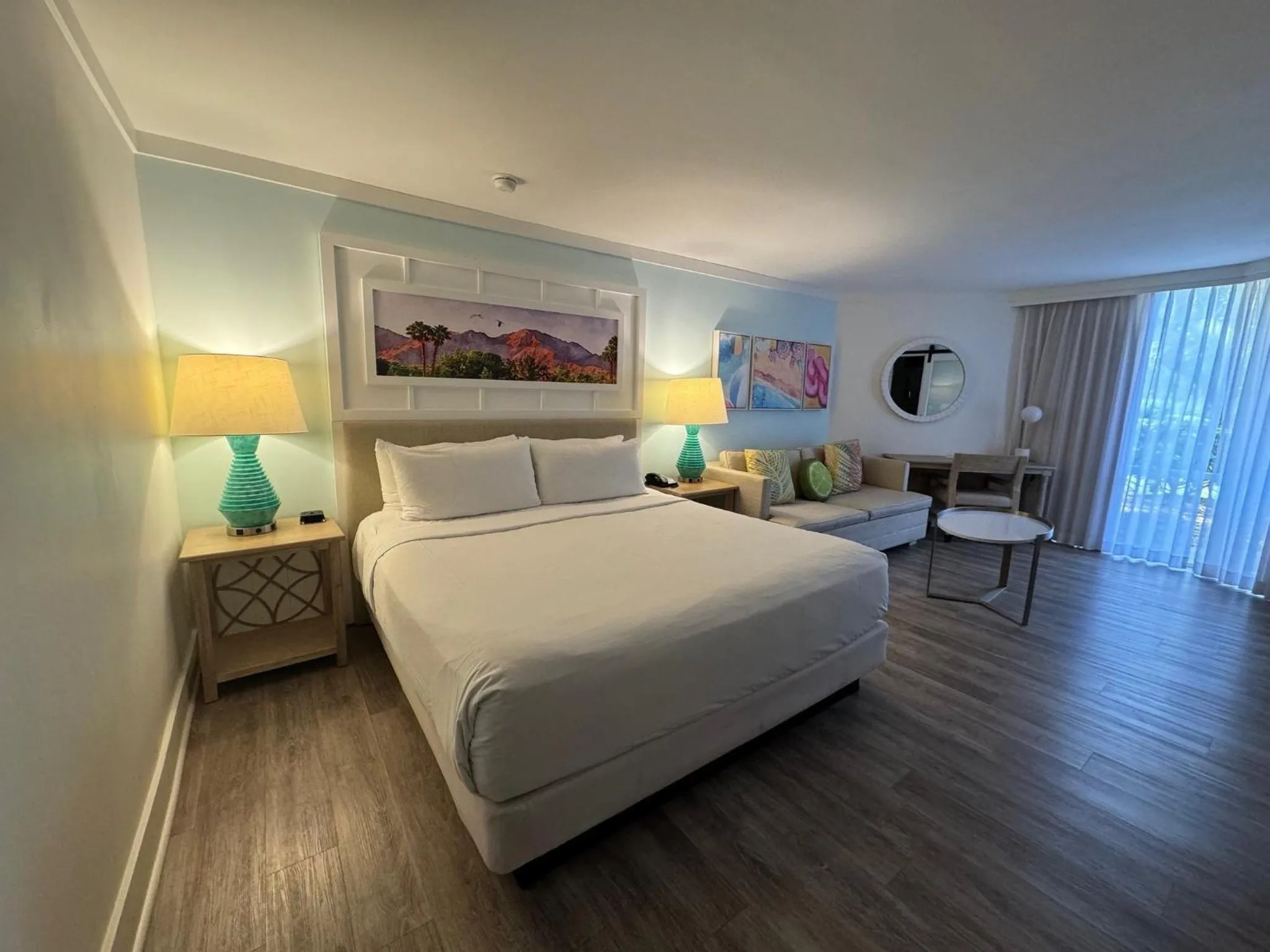 Photo of the whole room, Bed in Riviera Resort Palm Springs