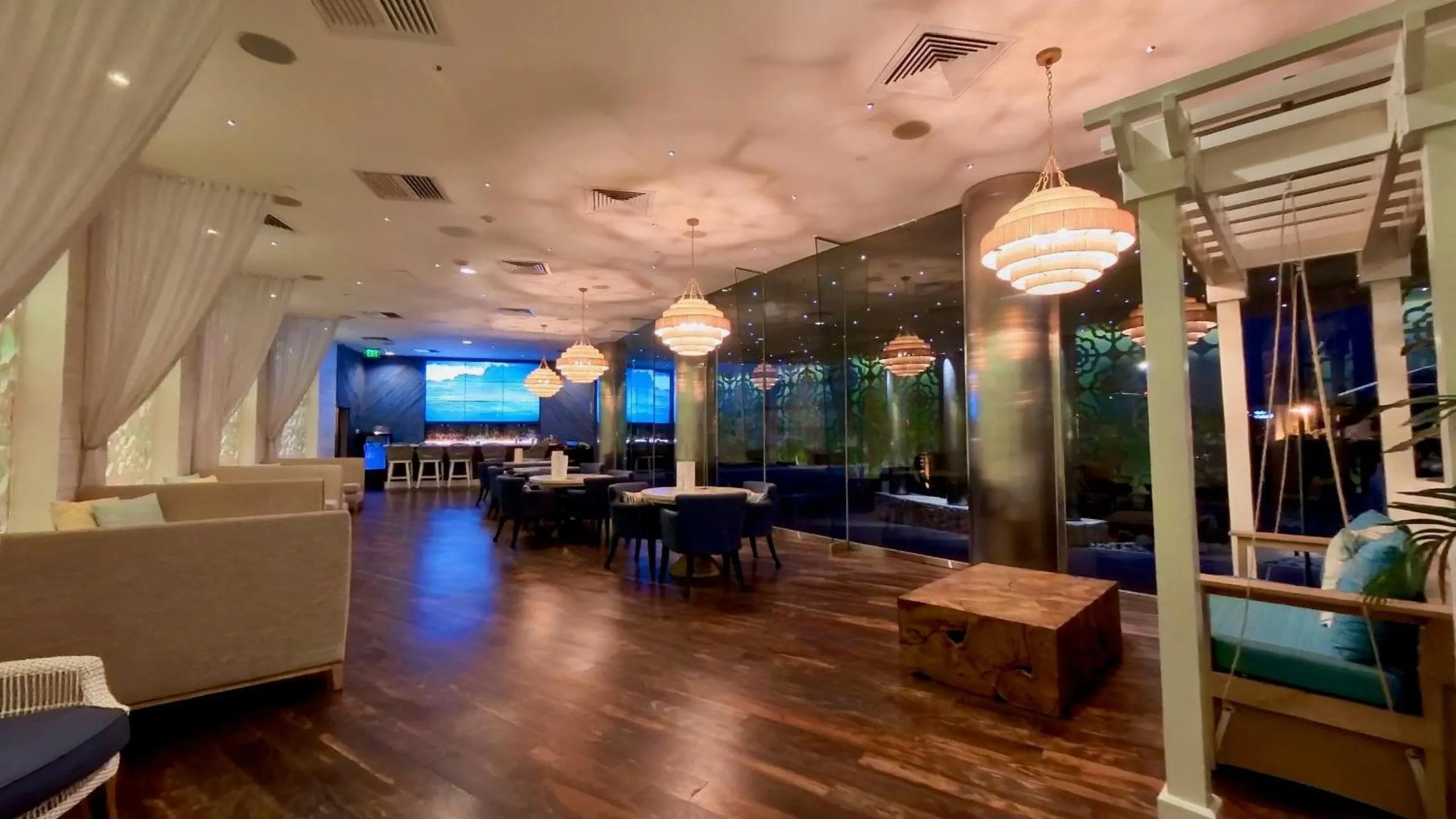 Lounge or bar in Riviera Resort Palm Springs