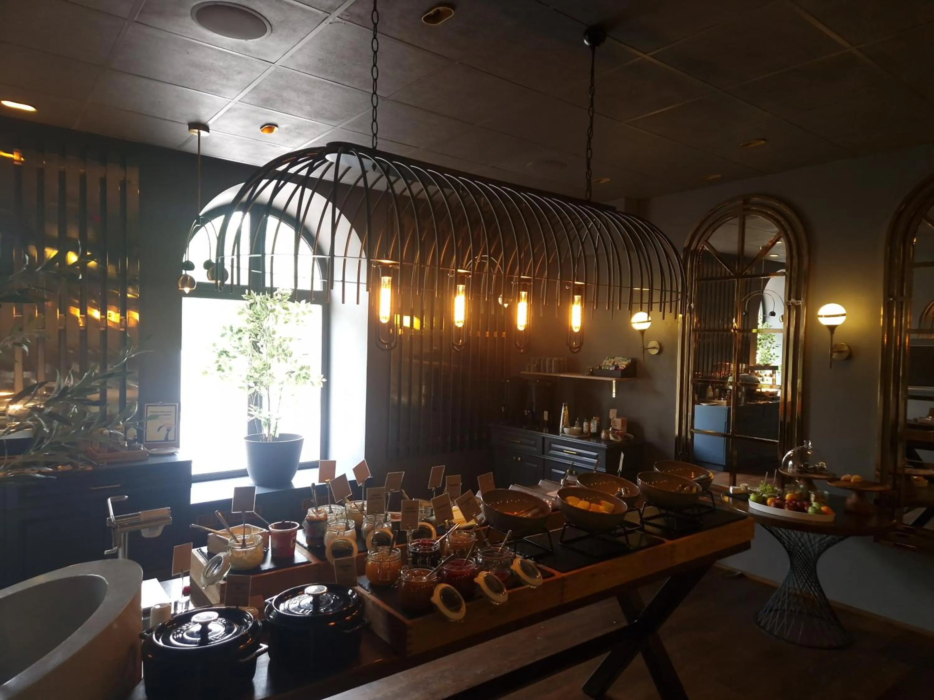 Buffet breakfast in Quality Hotel Statt