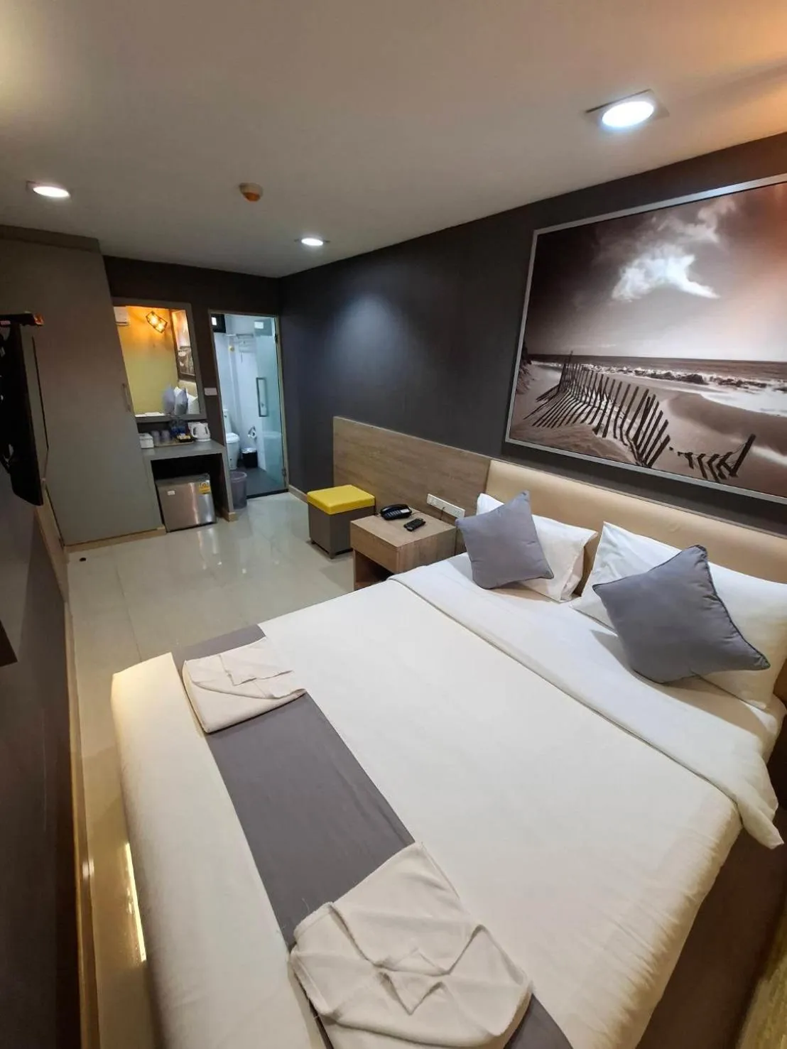 Superior Double Room (No Window) in Pratunam19 Hotel