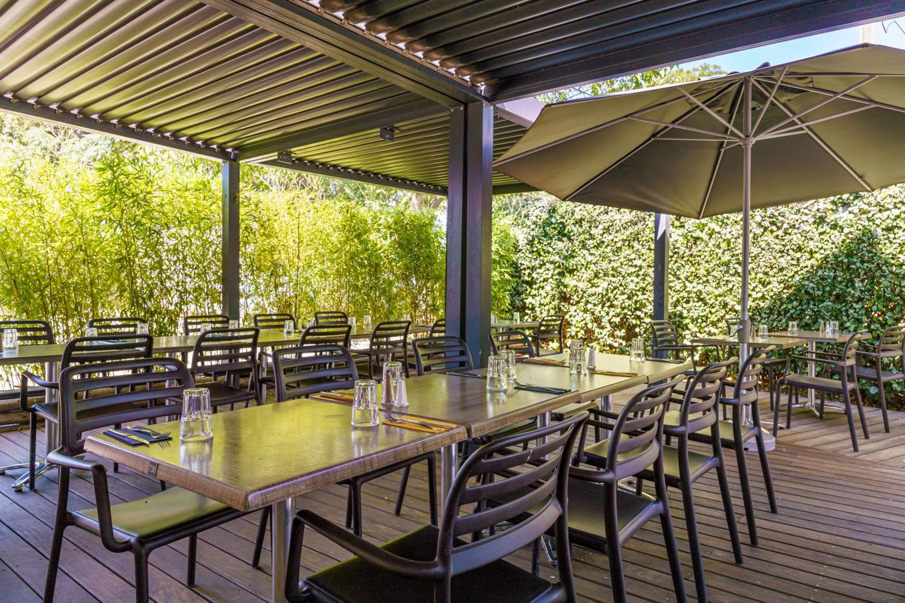 Patio in Brit Hotel Confort Manosque Cadarache