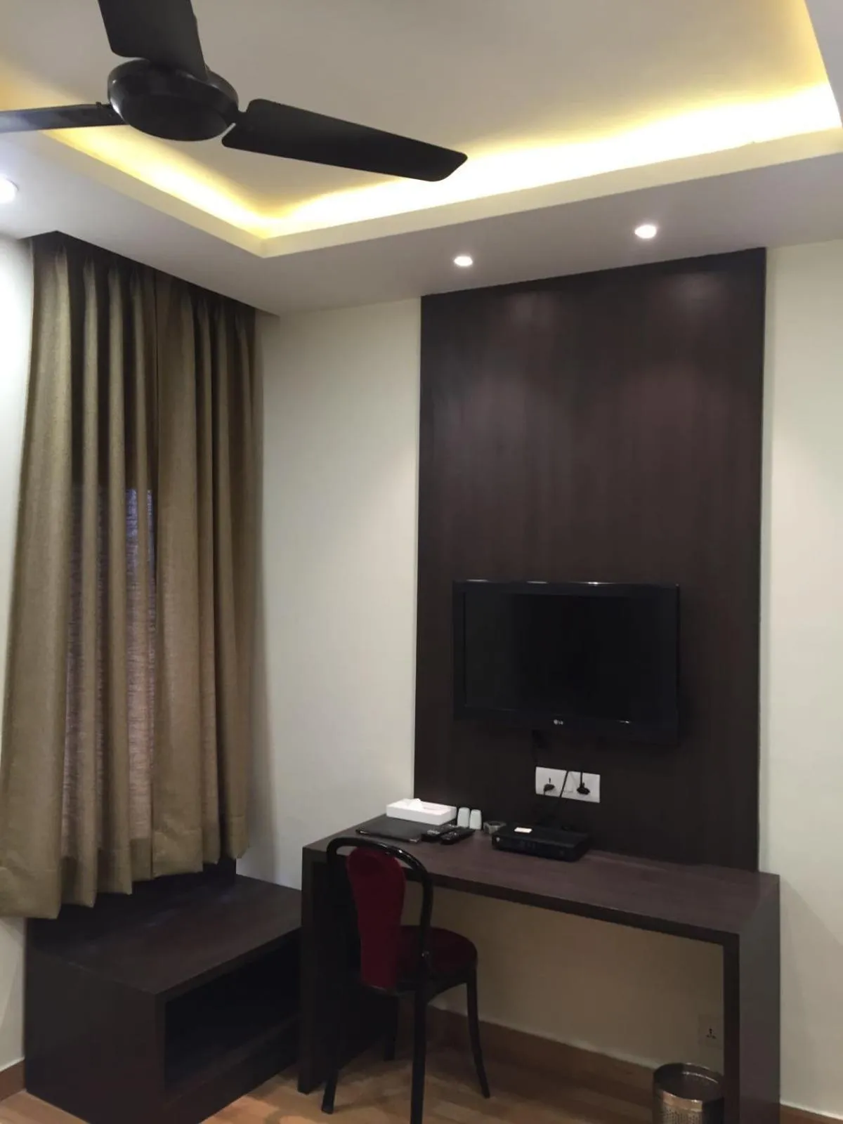 Bedroom in Pamposh Guest House GK II Market