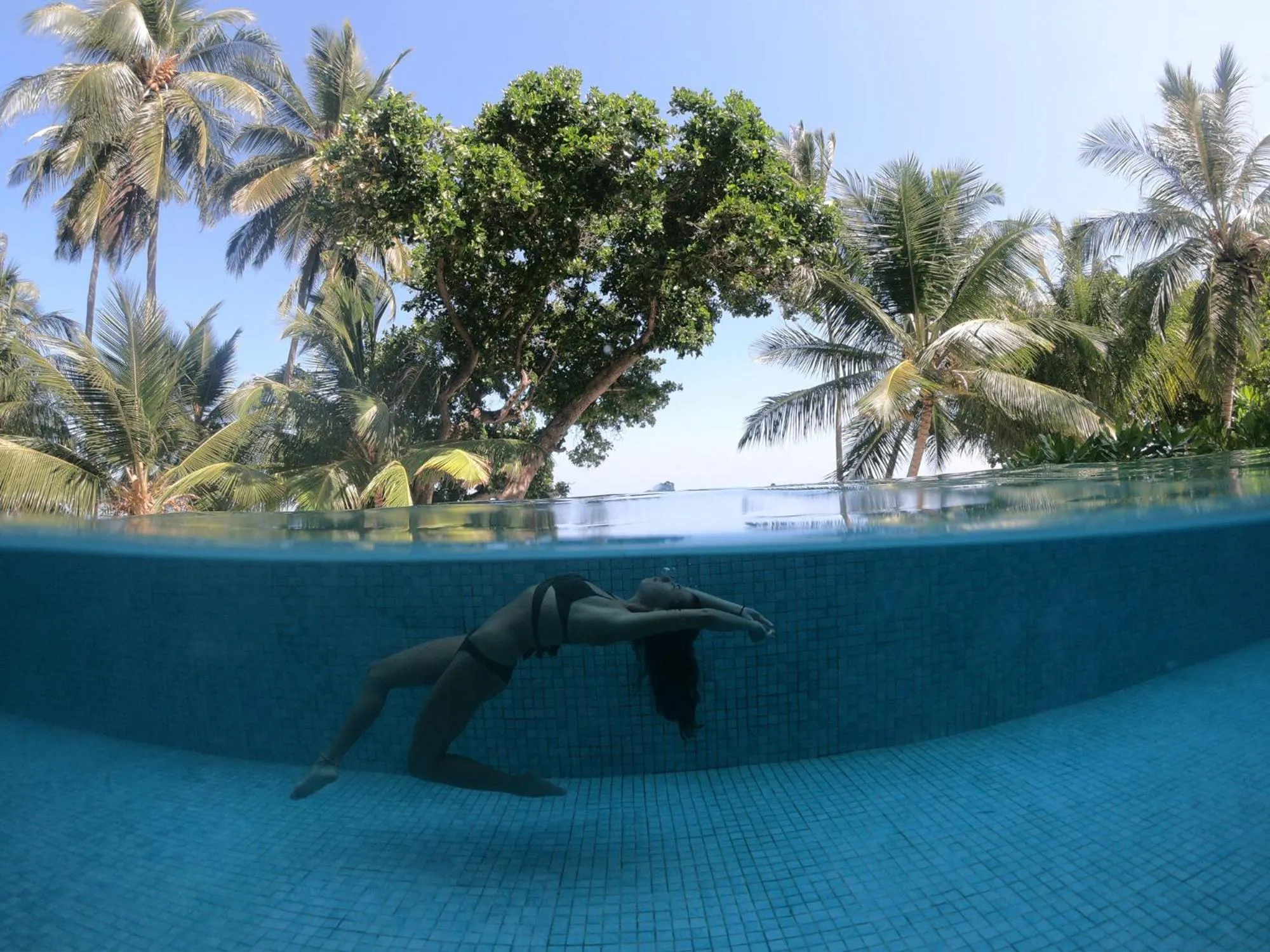 Pool view in Kiha Beach