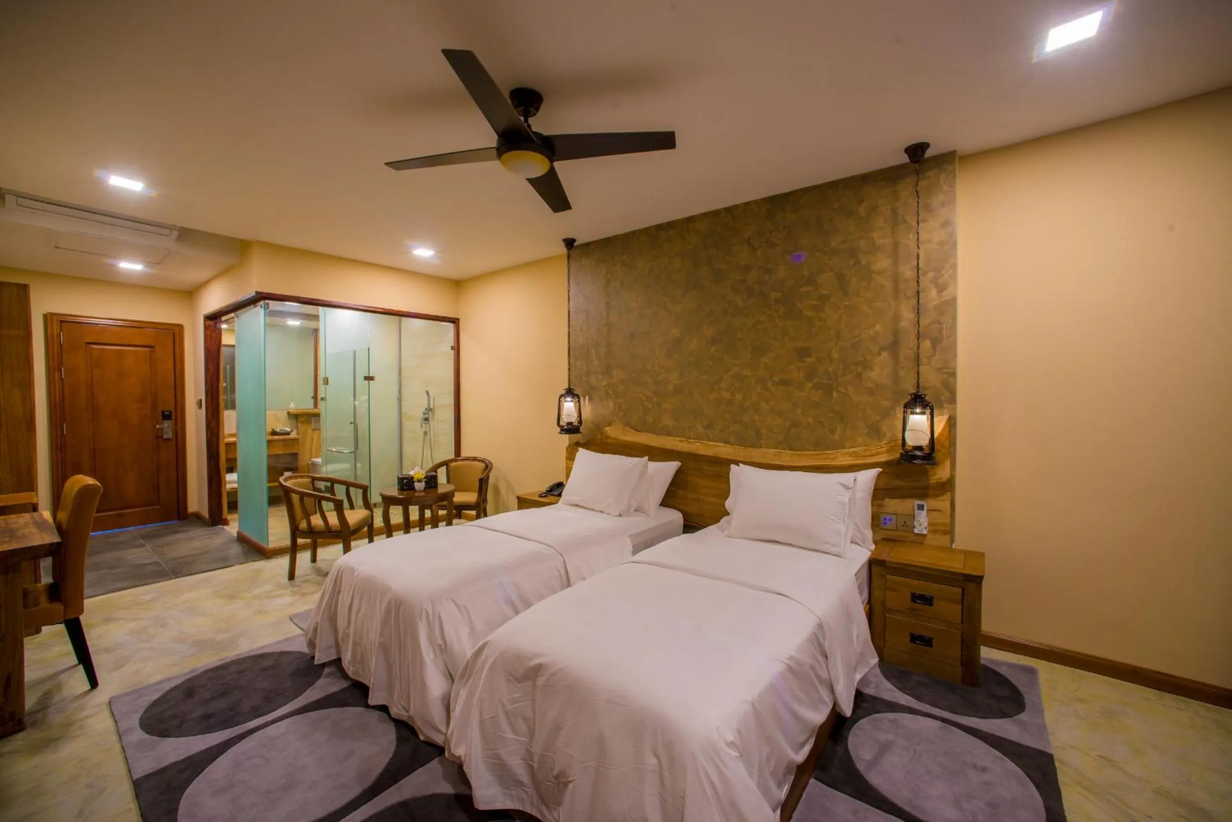 Bathroom, Bed in Kiha Beach