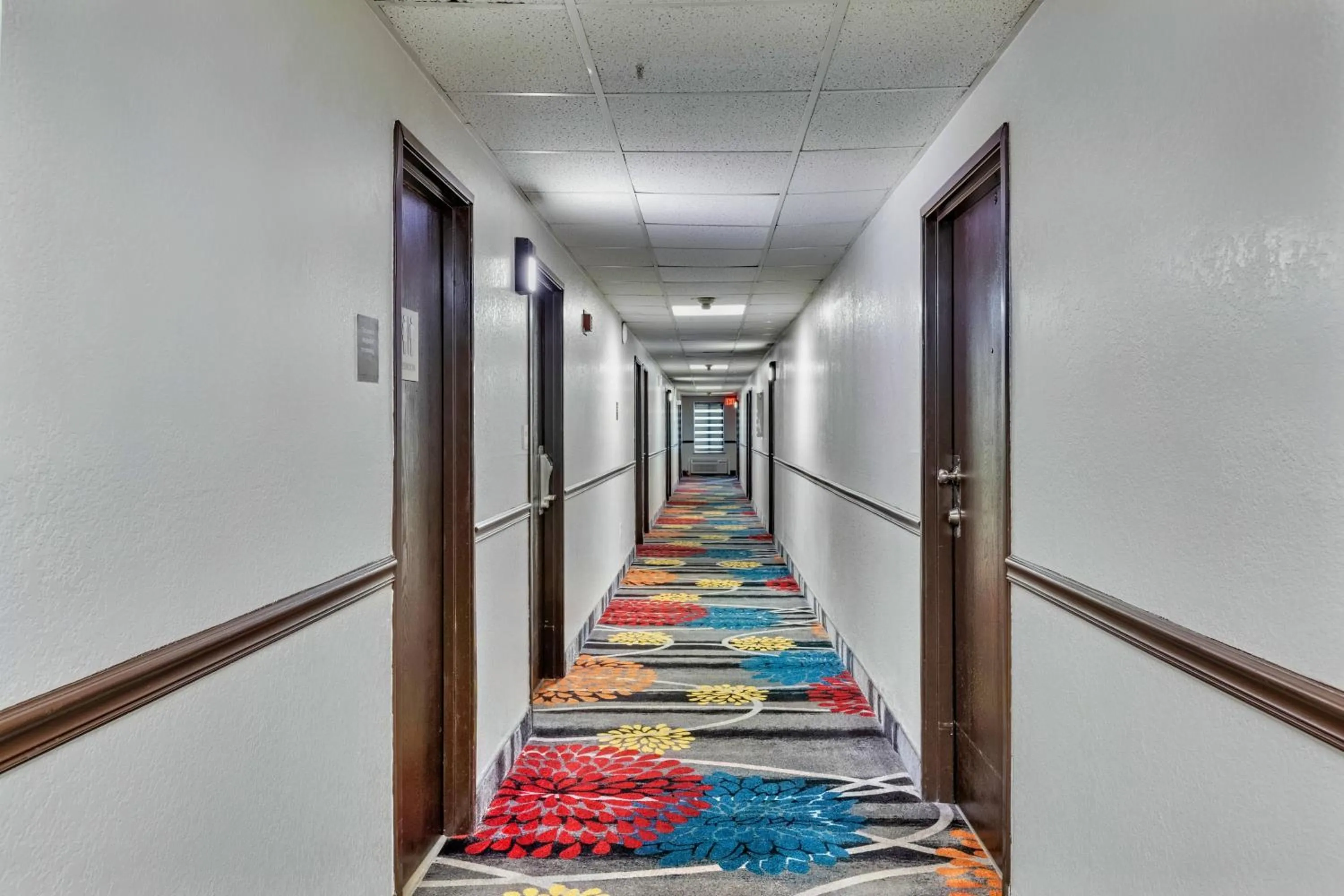 Decorative detail in Days Inn by Wyndham Savannah Gateway I-95