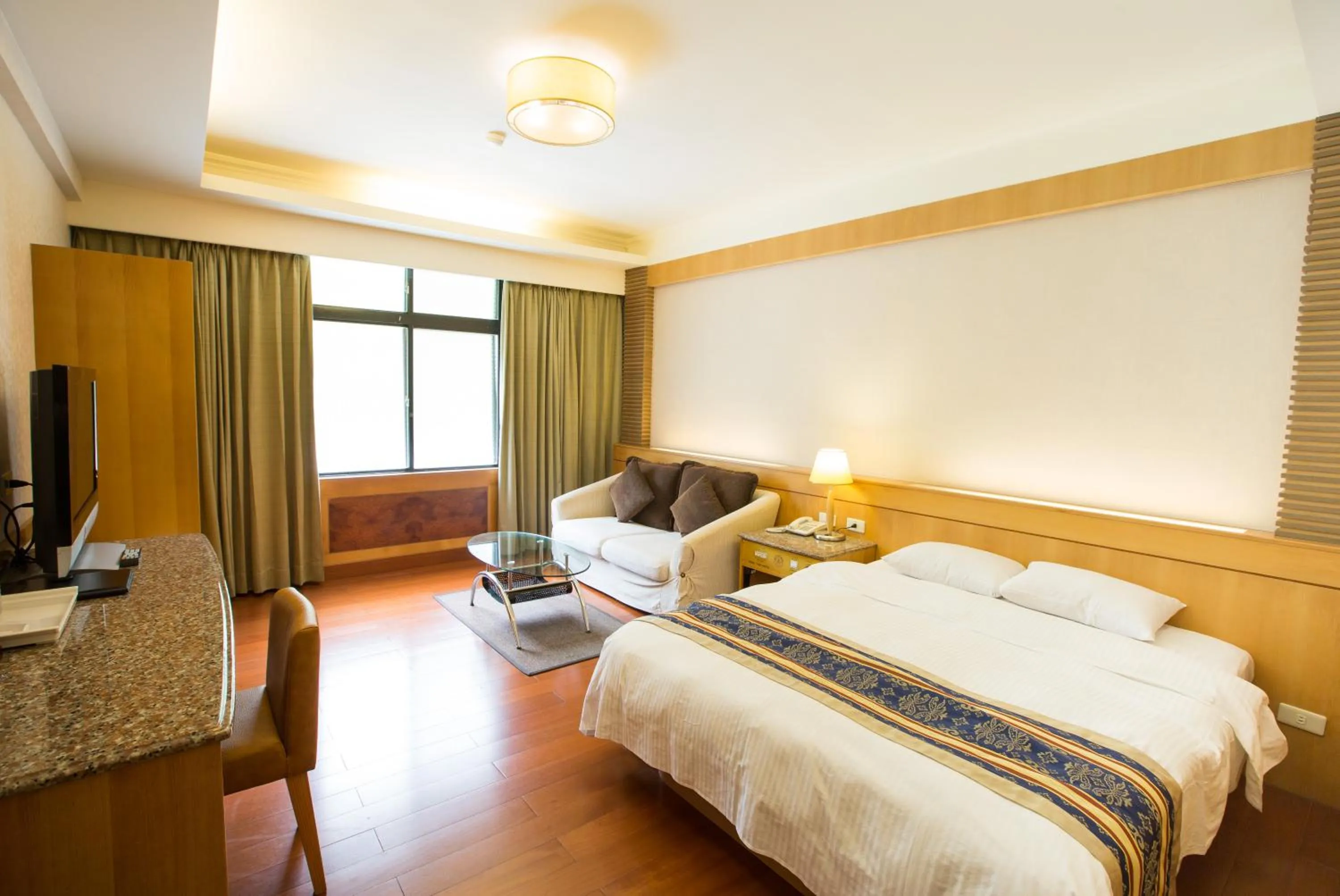 bunk bed, Bed in Dong Tair Spa Hotel