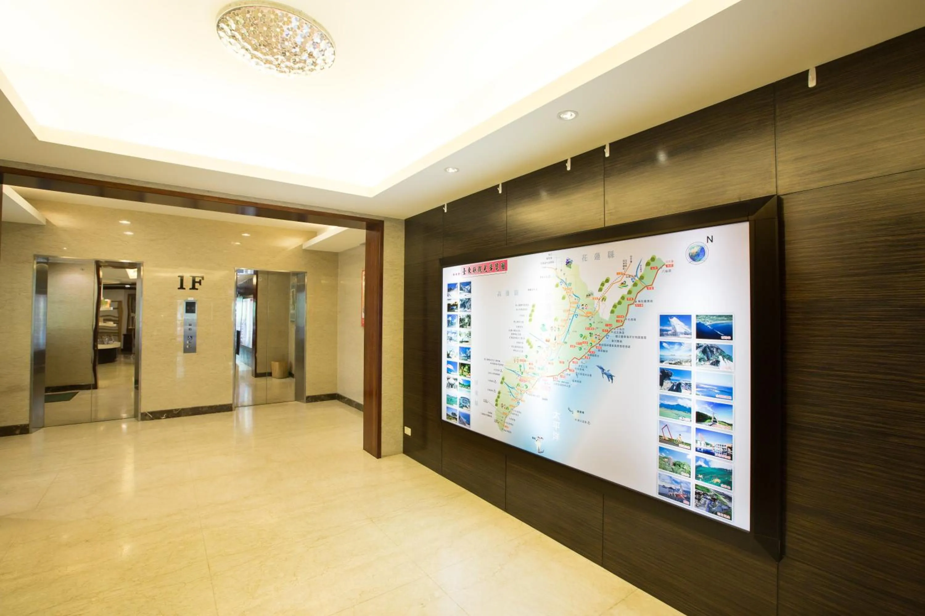 Lobby or reception in Dong Tair Spa Hotel