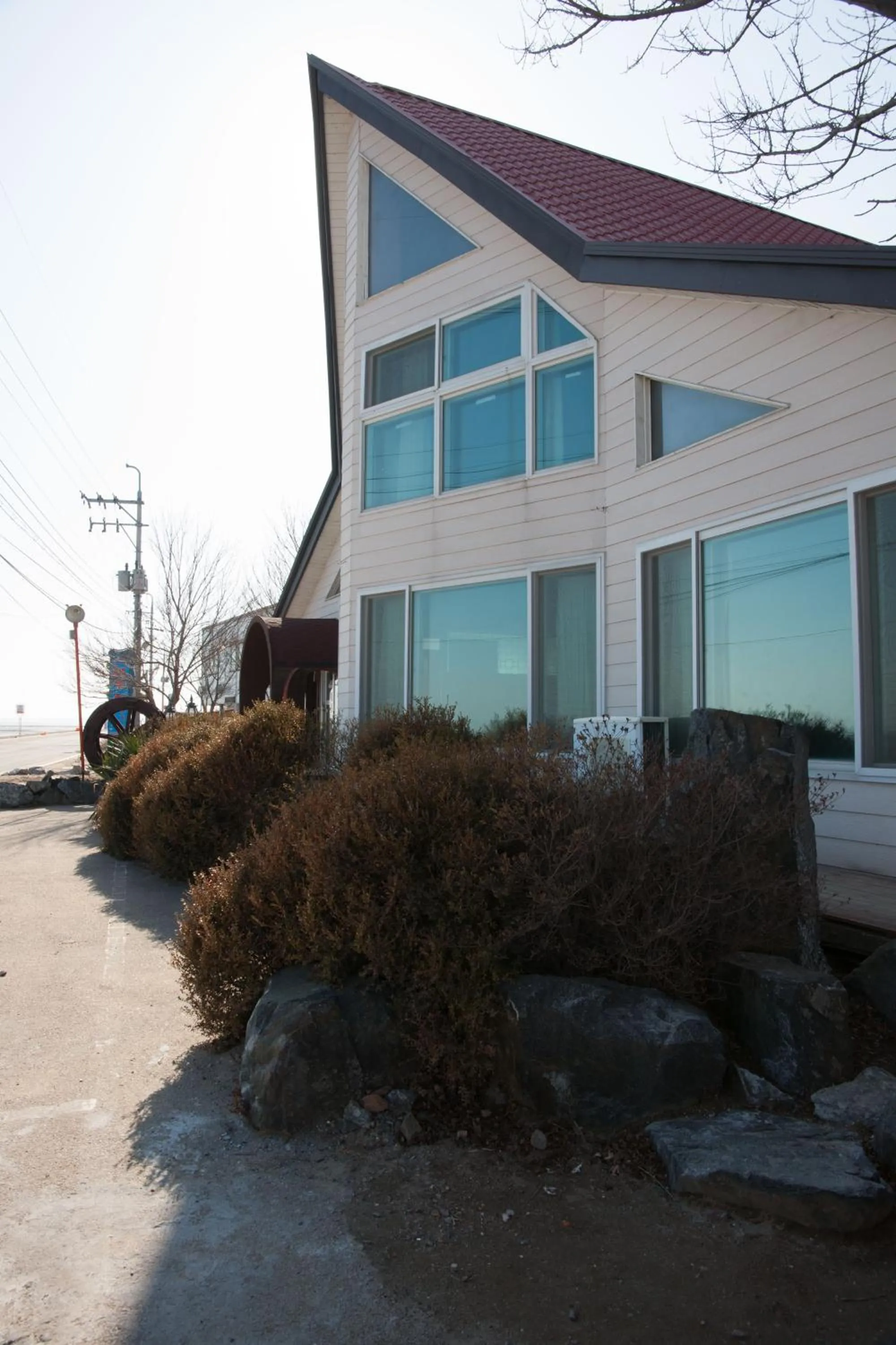 Facade/entrance in Sunrise Pension