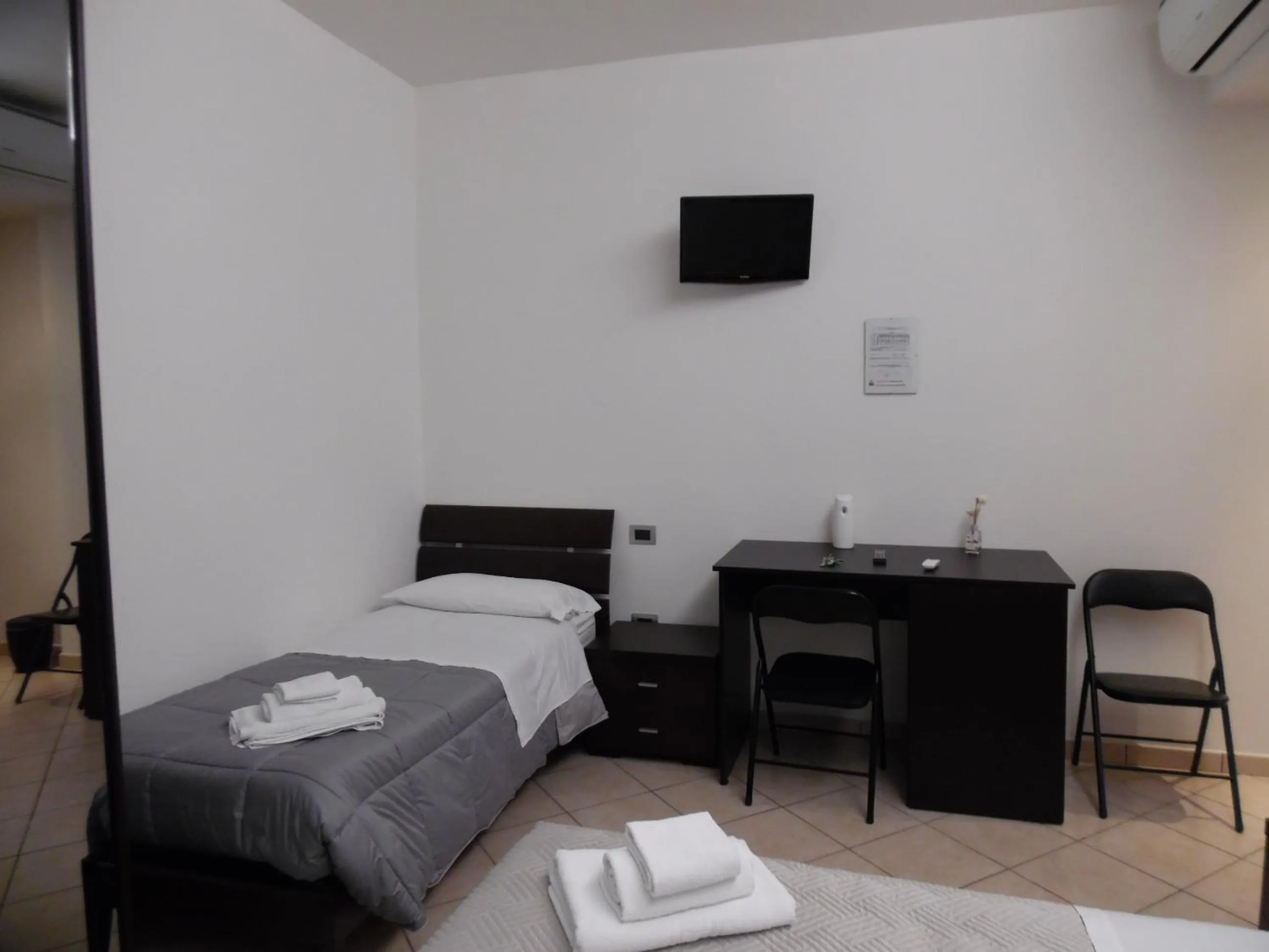 Bed in Acquamarina B&B