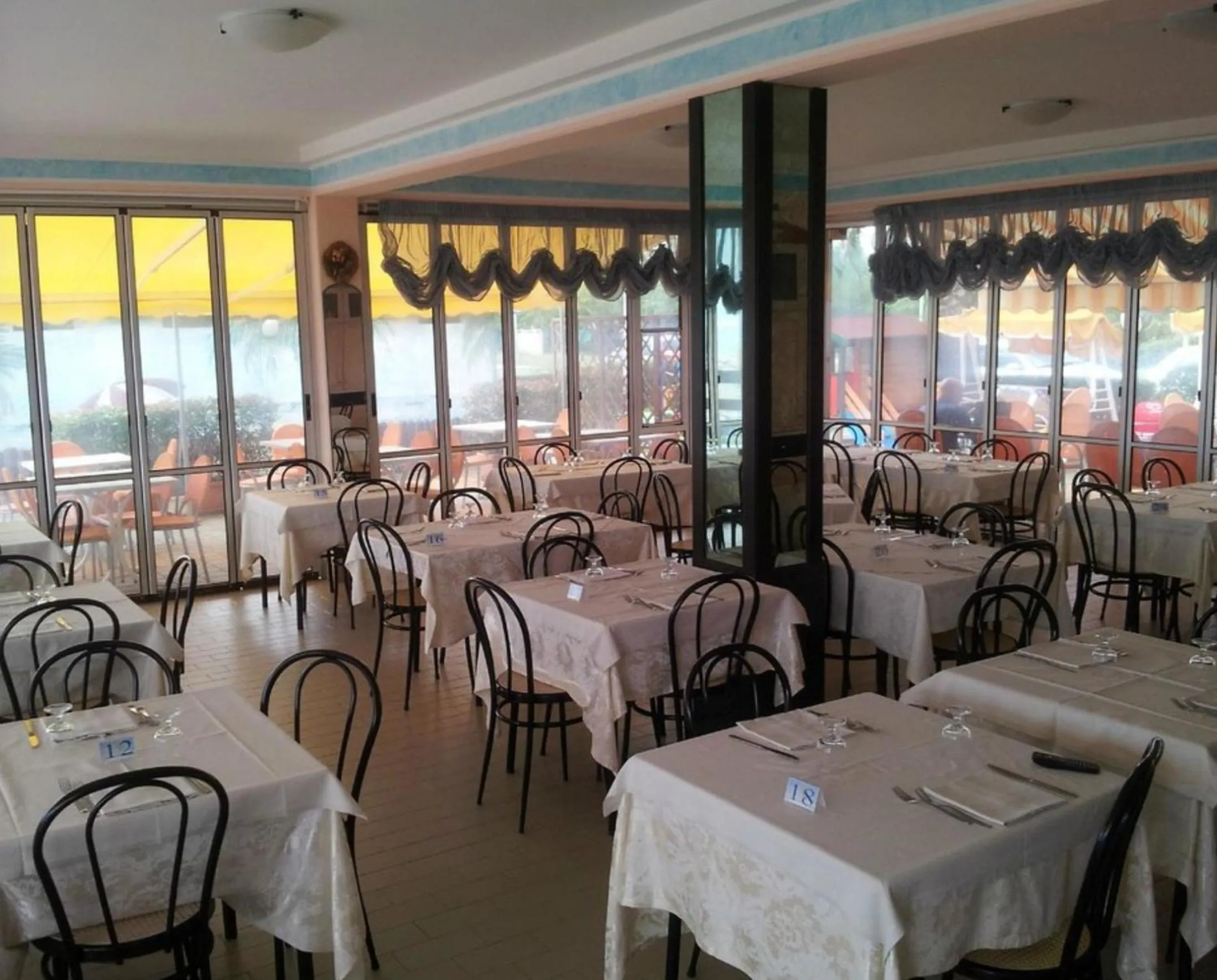 Restaurant/places to eat in Acquamarina B&B