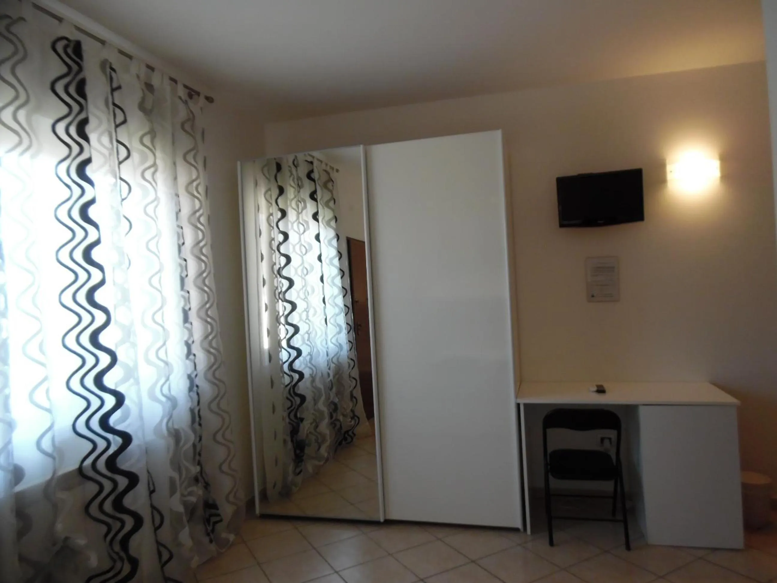 Photo of the whole room in Acquamarina B&B